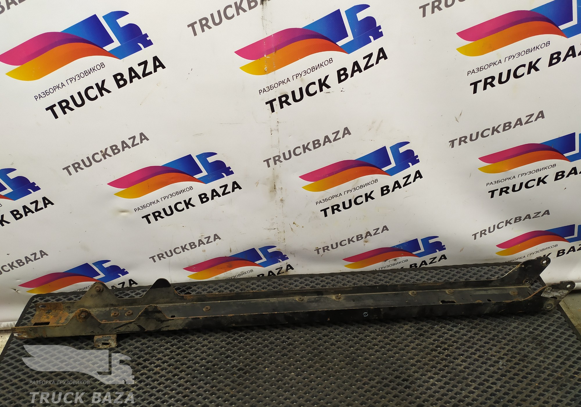 9425002303 Рамка радиатора основного для Mercedes-Benz Actros MP2 (с 2002 по 2008)