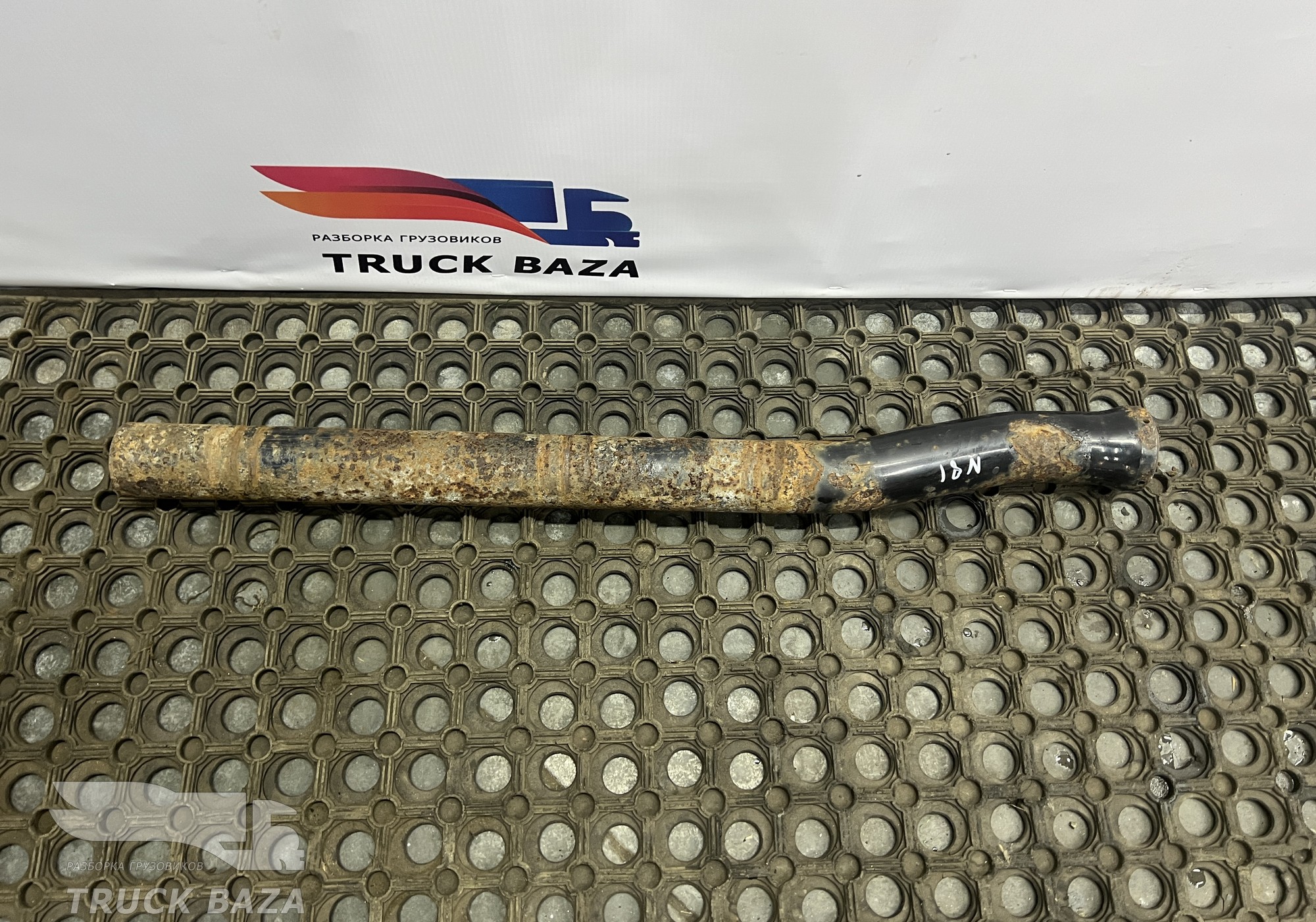 81664206254 Кронштейн заднего крыла задний левый