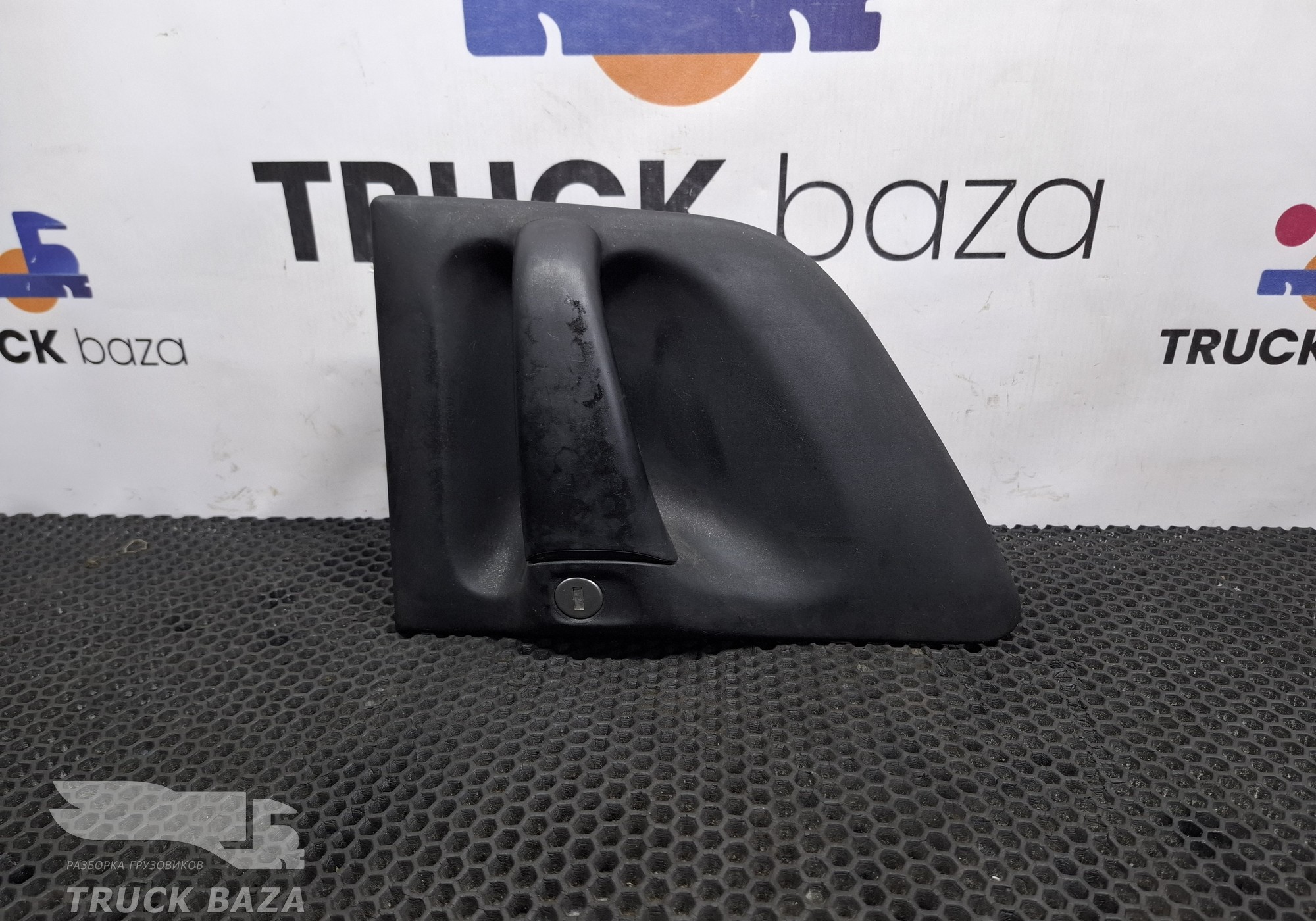 1544331 Ручка двери наружная правая