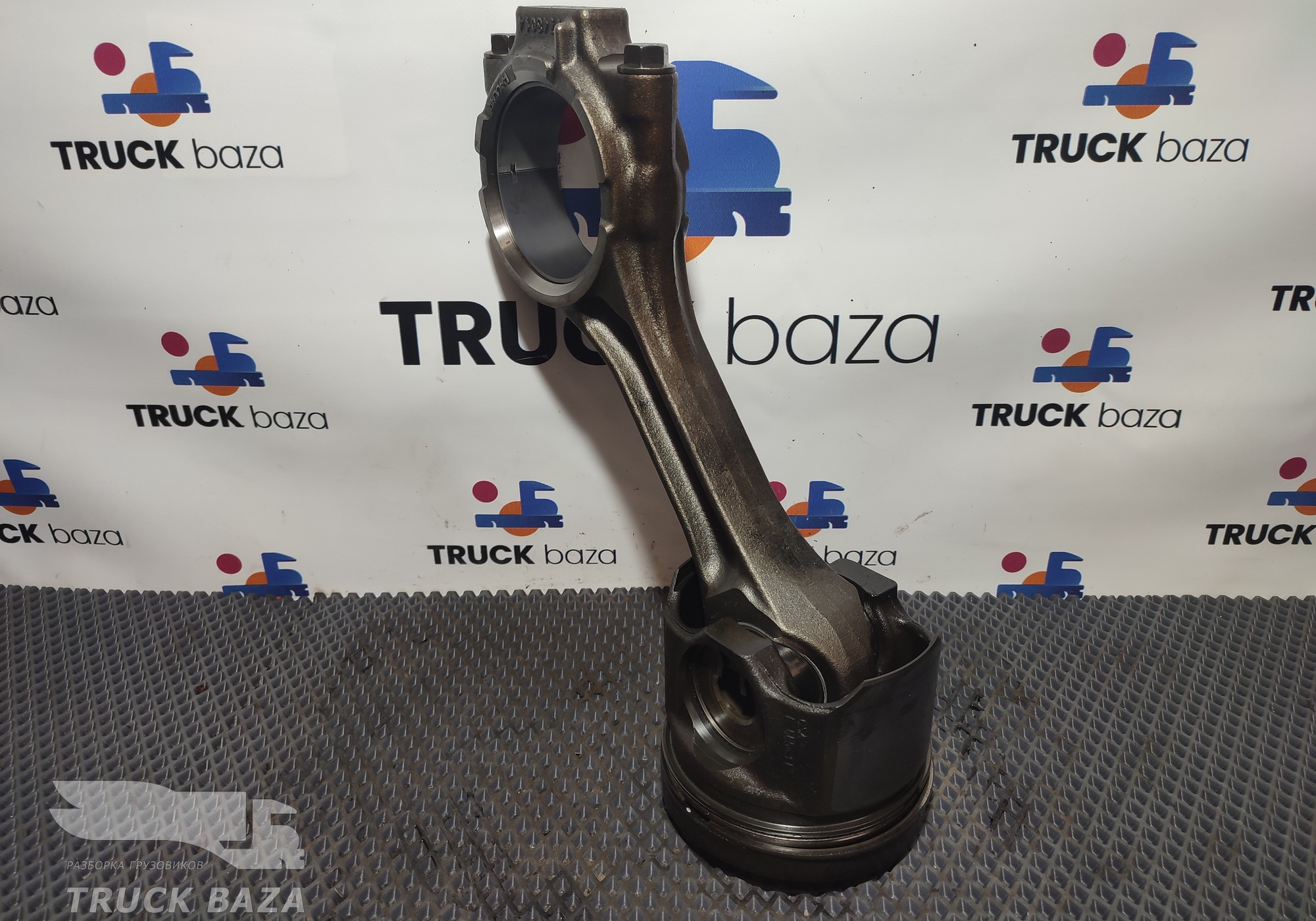 1748014 Поршень c шатуном для Daf XF106 (с 2012)