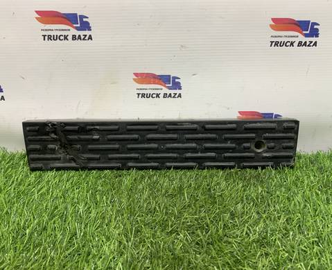 5490840541530 Накладка подножки для КАМАЗ 54901