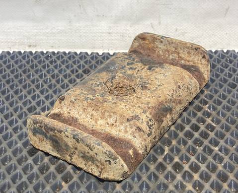 651152902412 Проставка стремянки рессоры для КАМАЗ 5490 (с 2013)