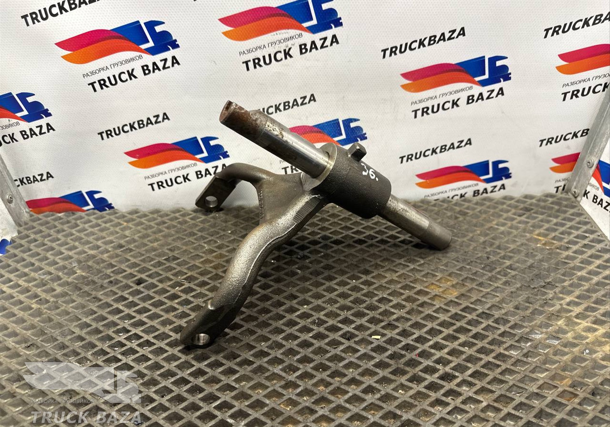 1328312019 Вилка КПП ZF для Man TGS I (с 2007)