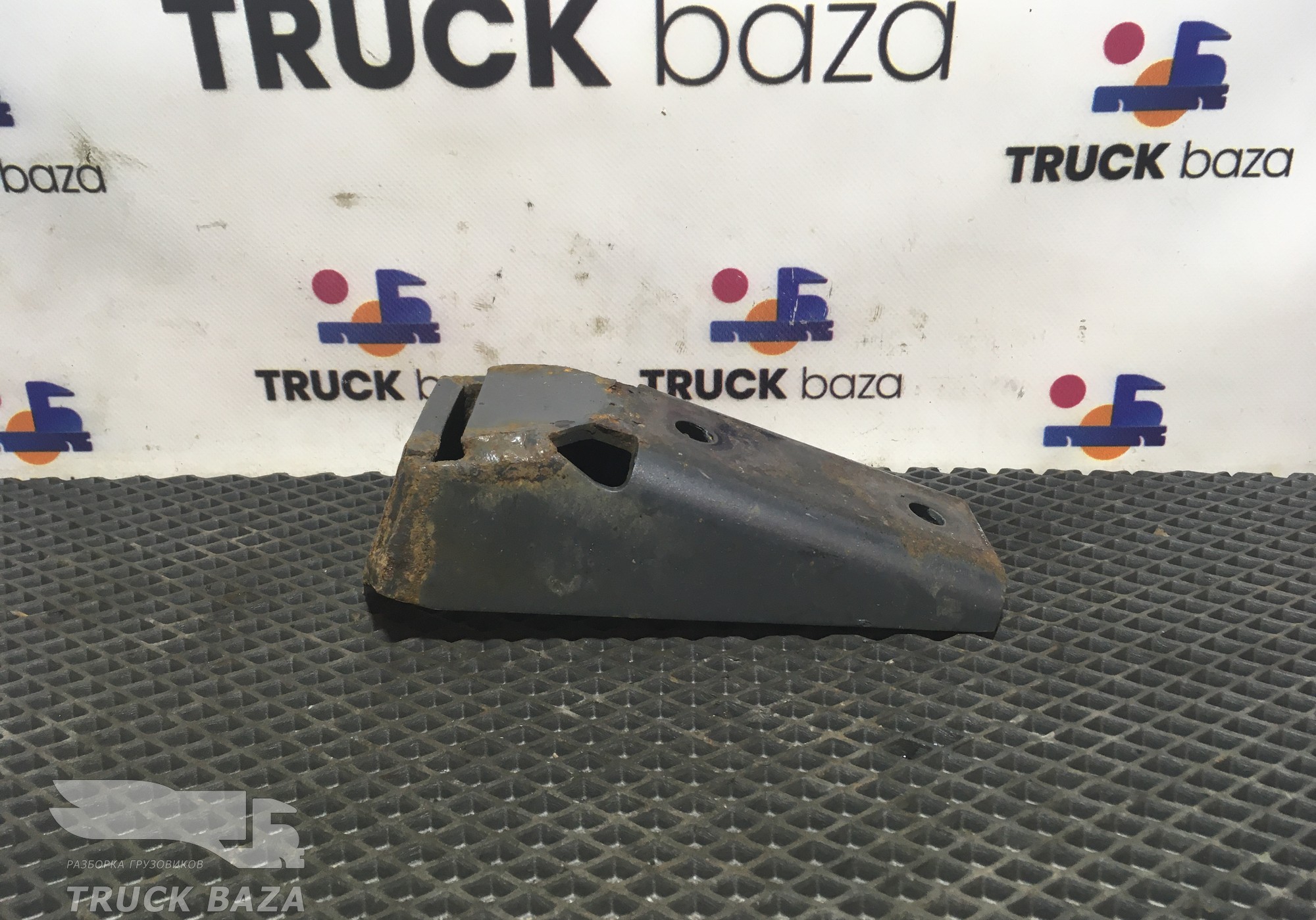 1437841 Кронштейн амортизатора переднего верхний для Daf CF