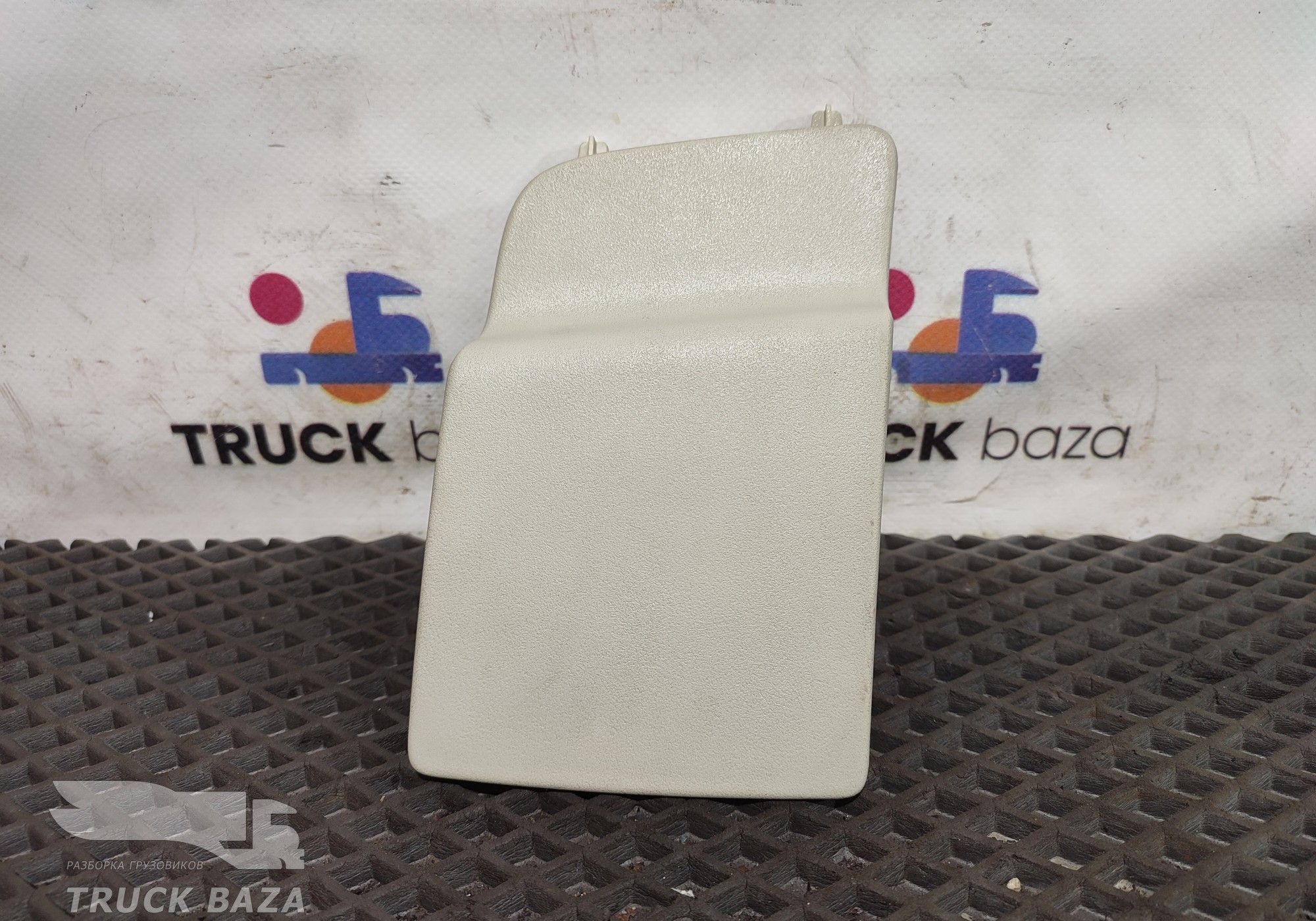 82865714 Крышка обшивки потолка для Volvo FH 4 (с 2012)