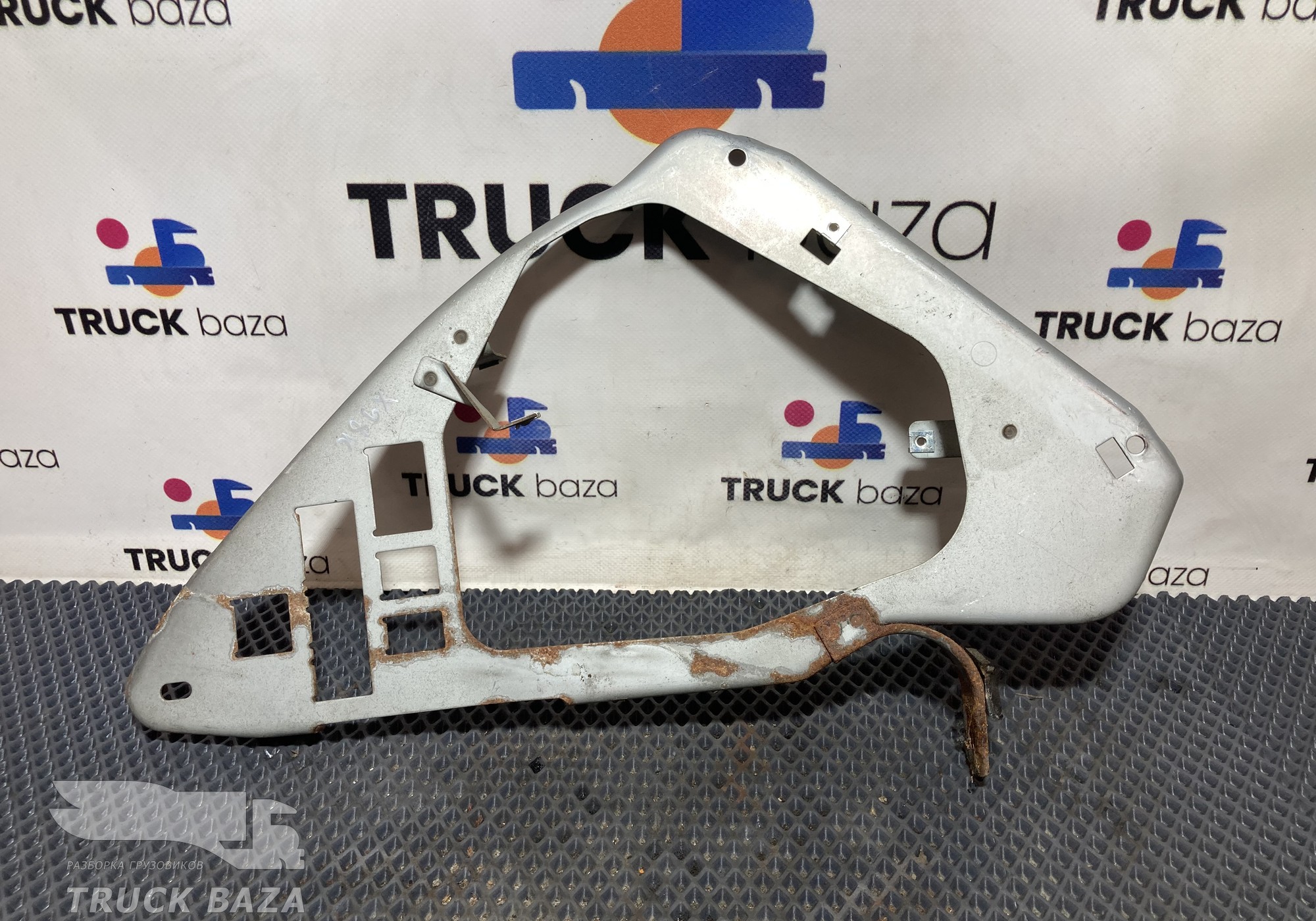 1645647 Кронштейн торпедо для Daf XF105 (с 2005)