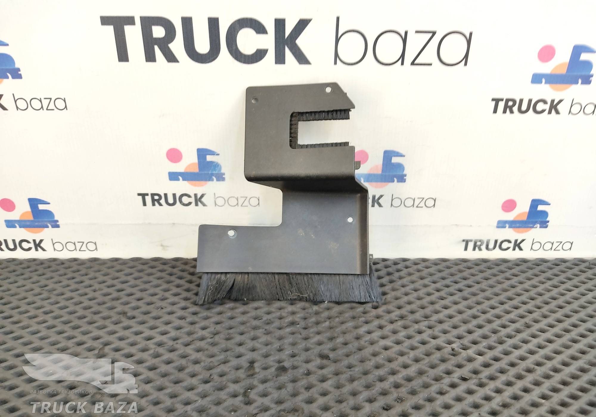 81614700043 Накладка кожуха рулевой колонки для Man TGX II (с 2012)