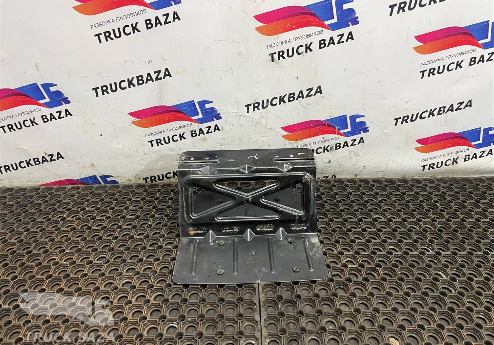 JC4616266DB Кронштейн крепления крыла для Ford F-MAX (с 2018)