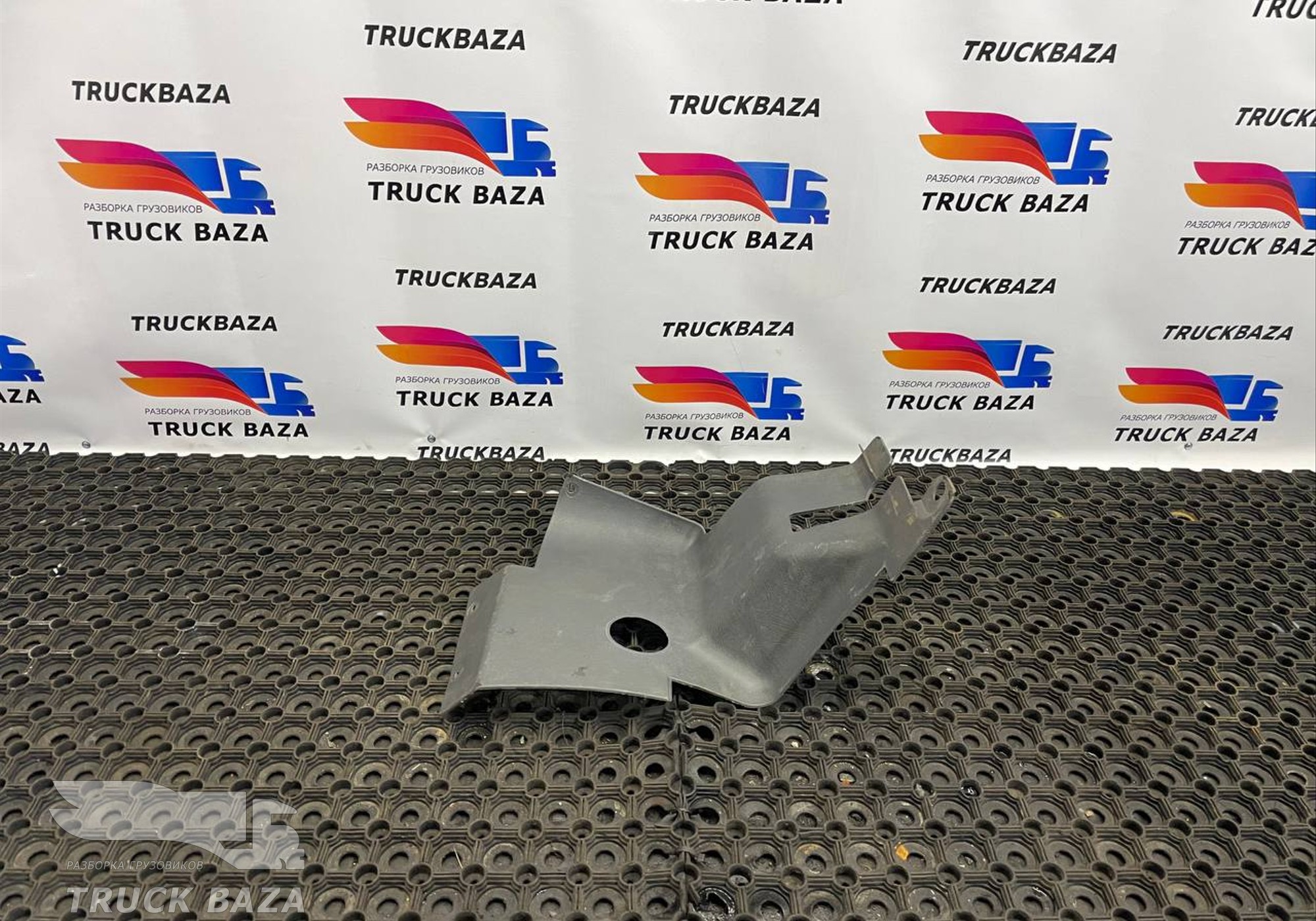 20372206 Кожух центральной консоли для Volvo FH FH13 (с 2002 по 2008)