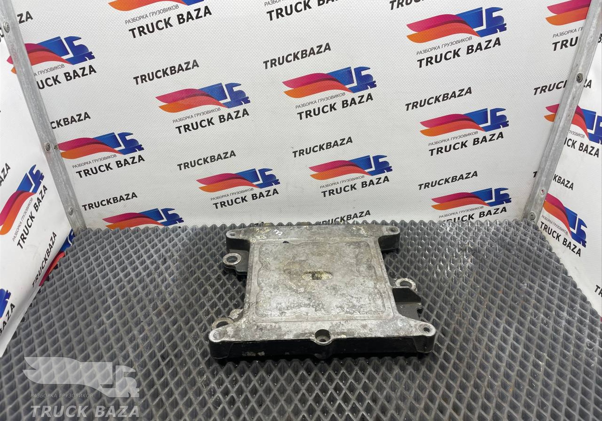 1444905 Радиатор ЭБУ двигателя для Daf 95XF (с 1997 по 2002)