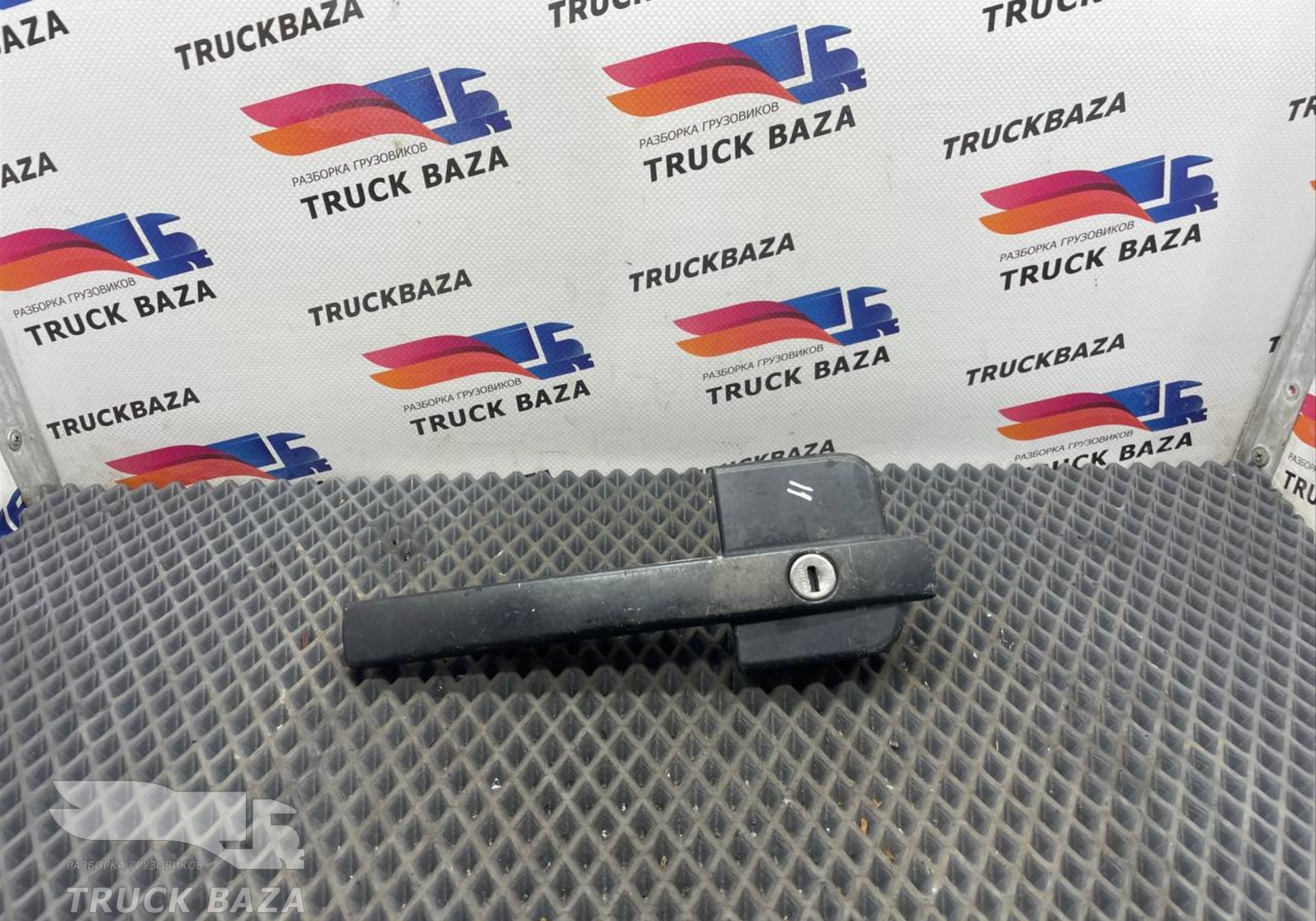 1666067 Ручка двери наружная левая для Daf XF105 (с 2005)