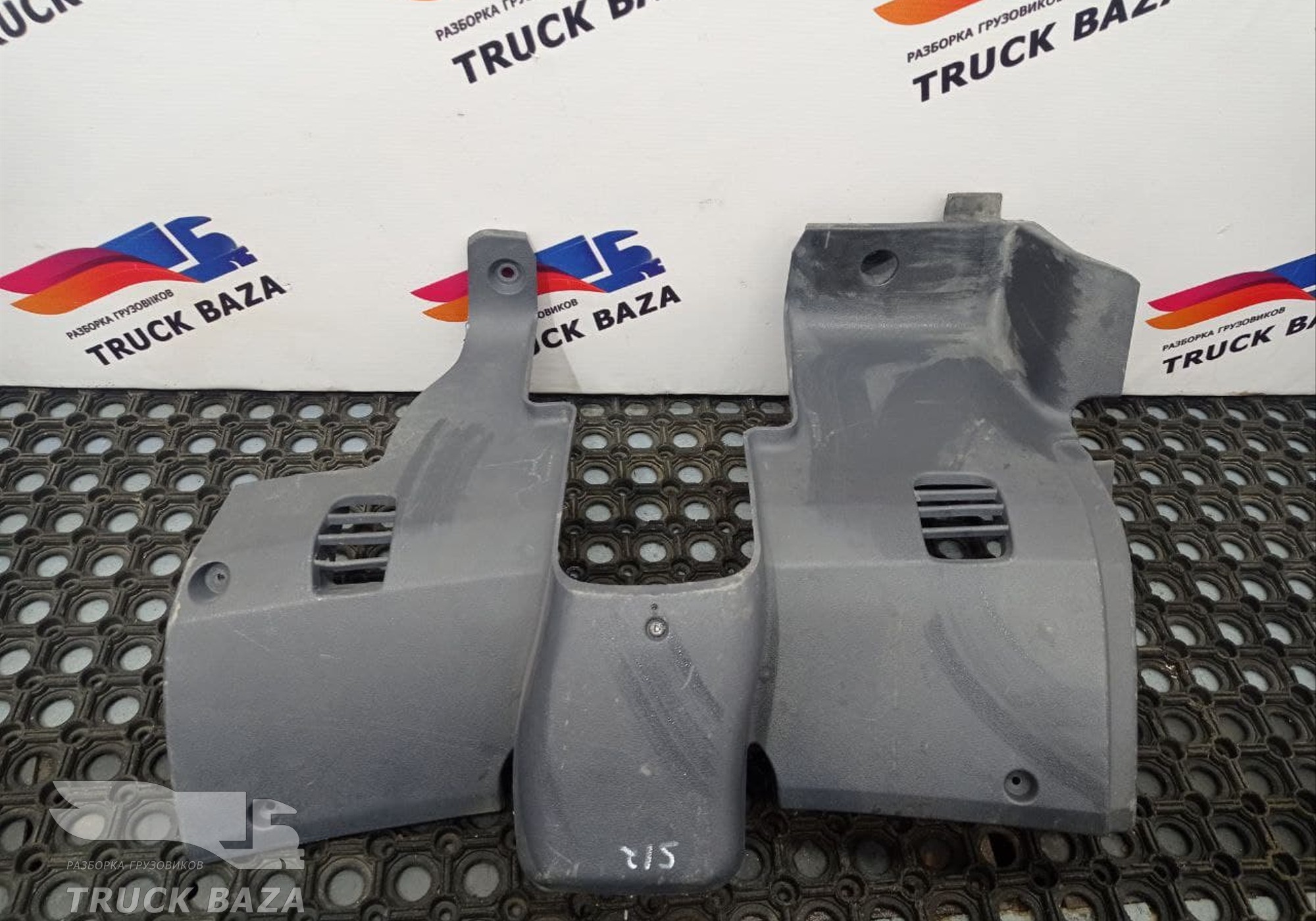 1425953 Накладка панели приборов L для Scania 5-series R (с 2004 по 2016)