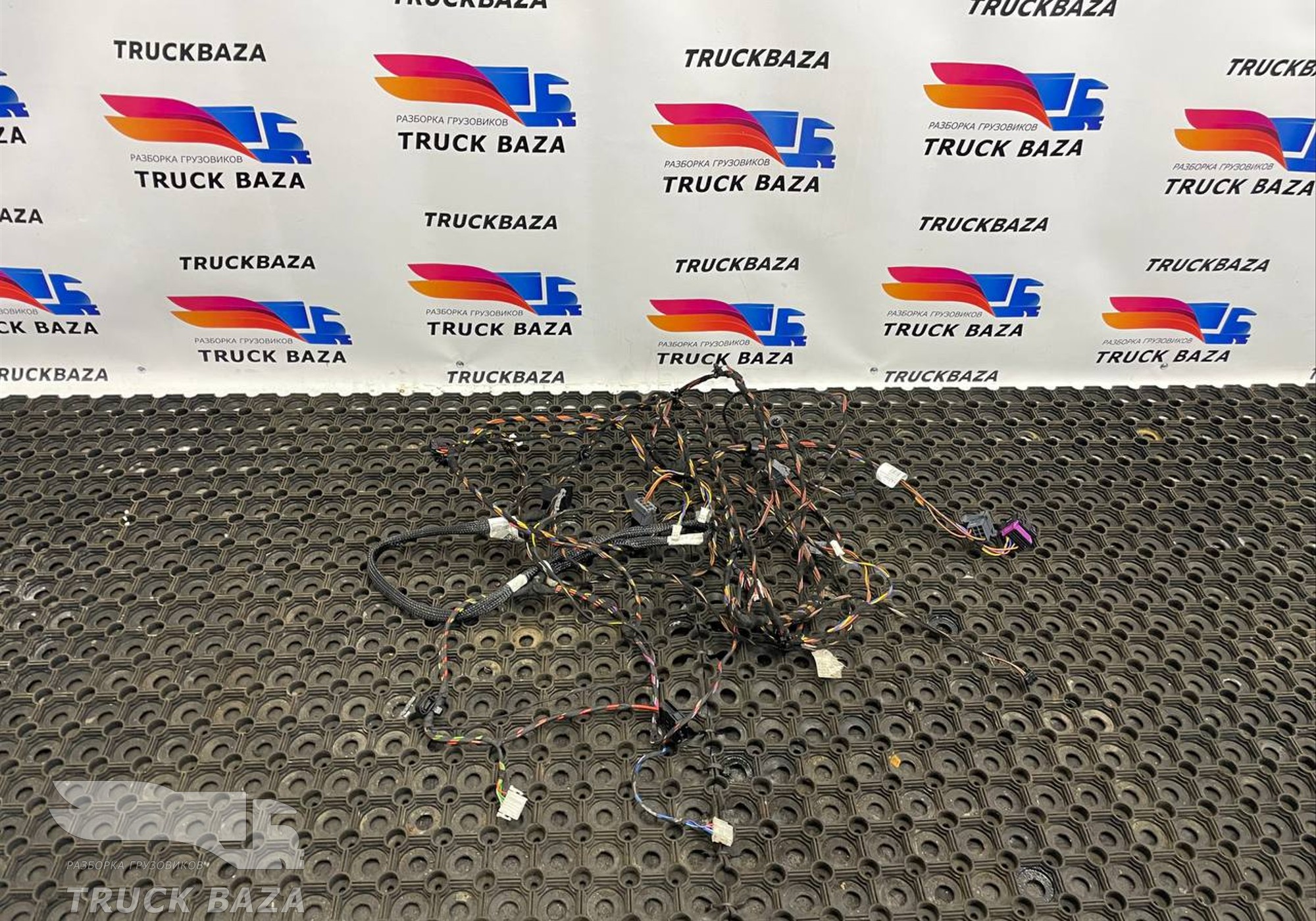 XVK89019363 Проводка фары правая для Mercedes-Benz Actros New Actros MP4 (с 2011)