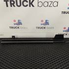 1946319 Направляющая стекла двери правой