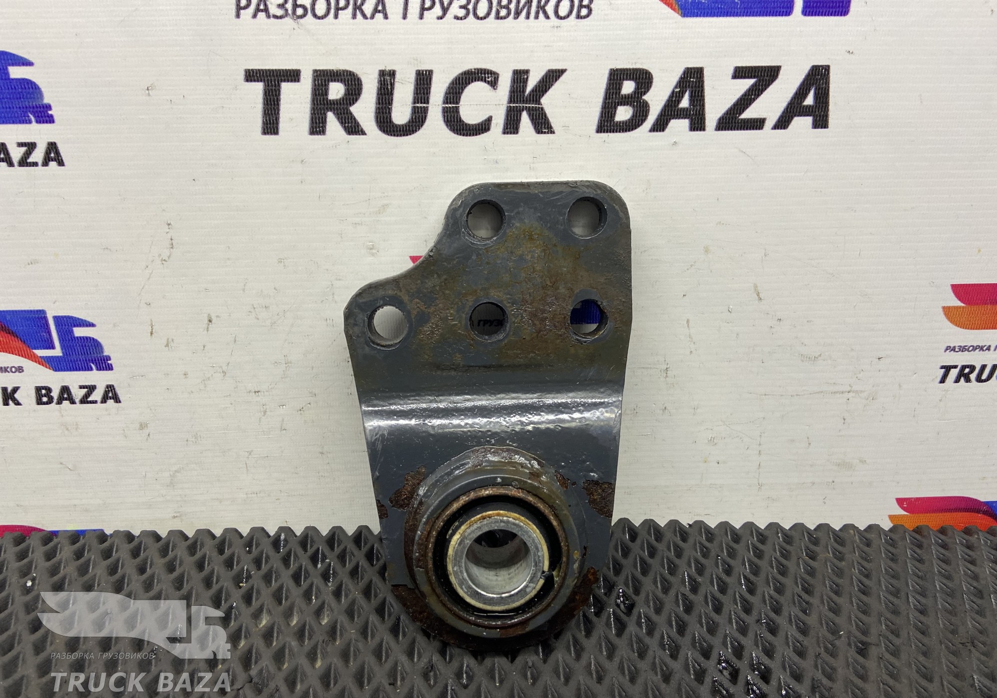 41012501 Кронштейн стойки заднего стабилизатора левый для Iveco