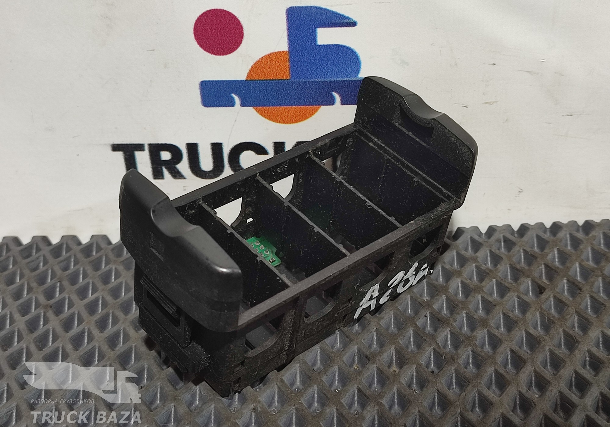 9435400146 Блок кнопок