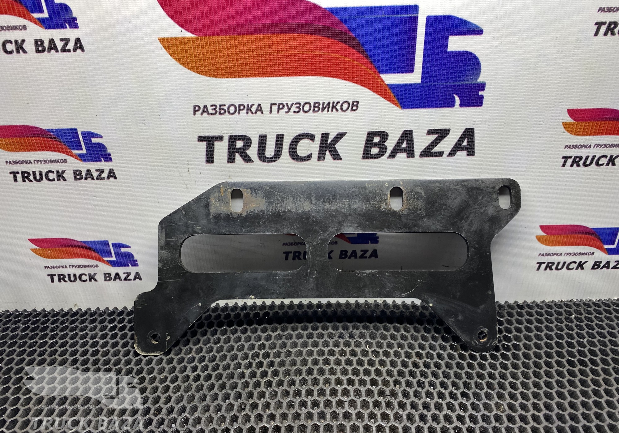 A9305230243 Кронштейн подножки для Mercedes-Benz Axor III (с 2010)