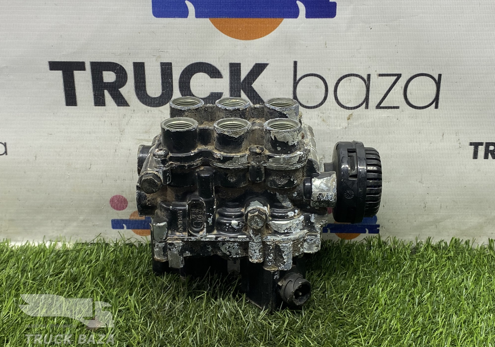 81259026158 Кран уровня пола главный