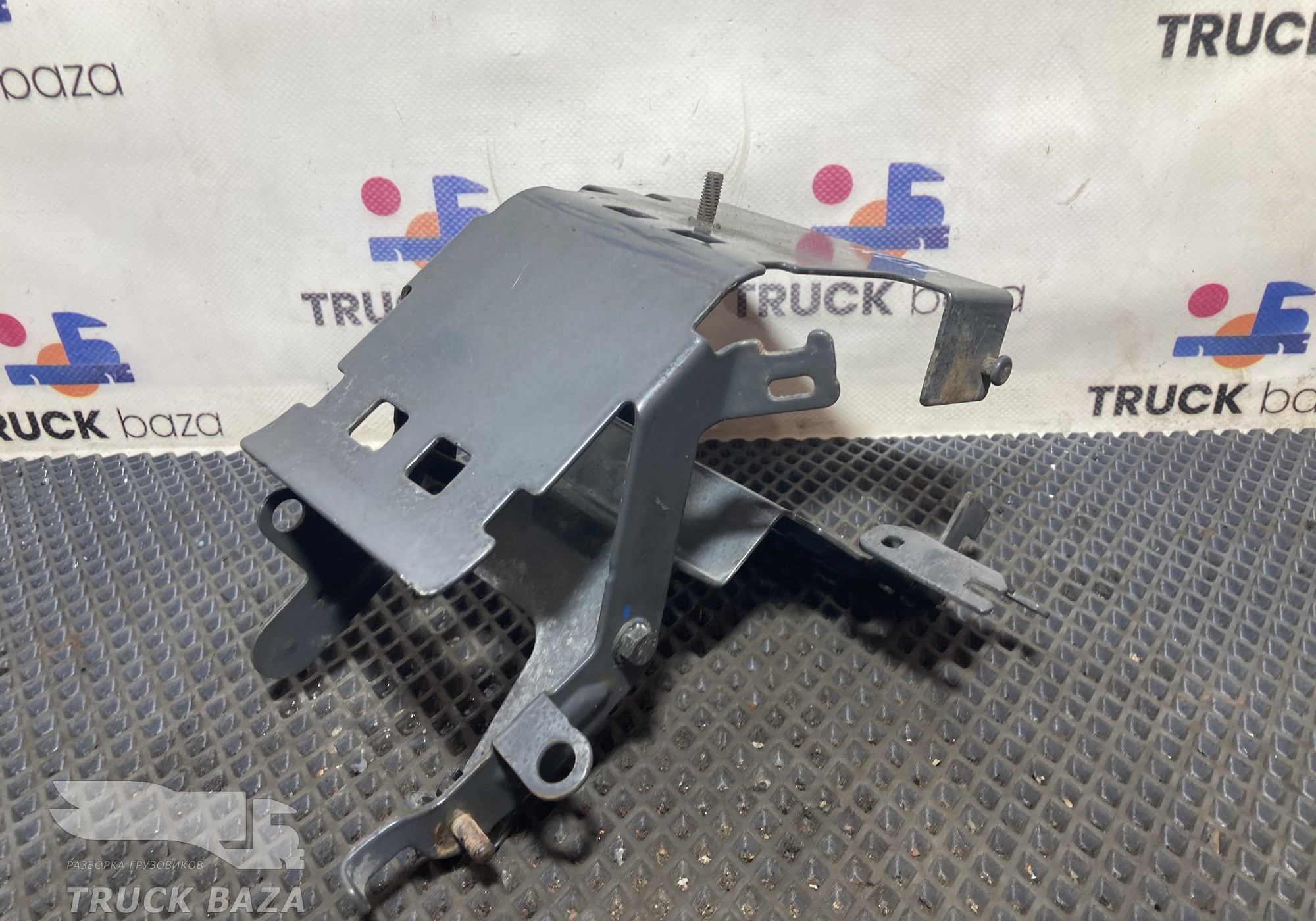 21424706 Кронштейн кабины для Renault T (с 2013)