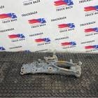 1911611 Кронштейн буксировочный правый для Daf XF106 (с 2012)