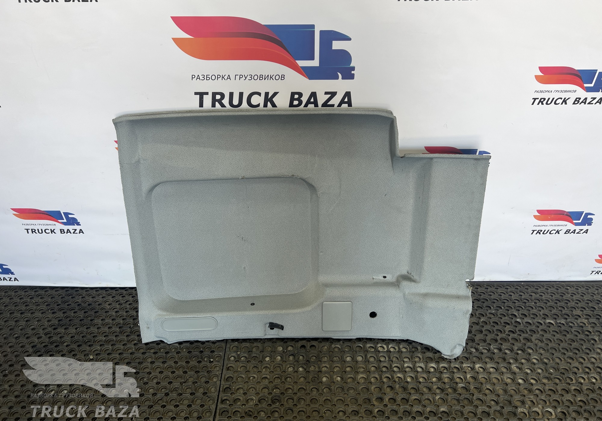 A9406901725 Обшивка боковой стенки правая