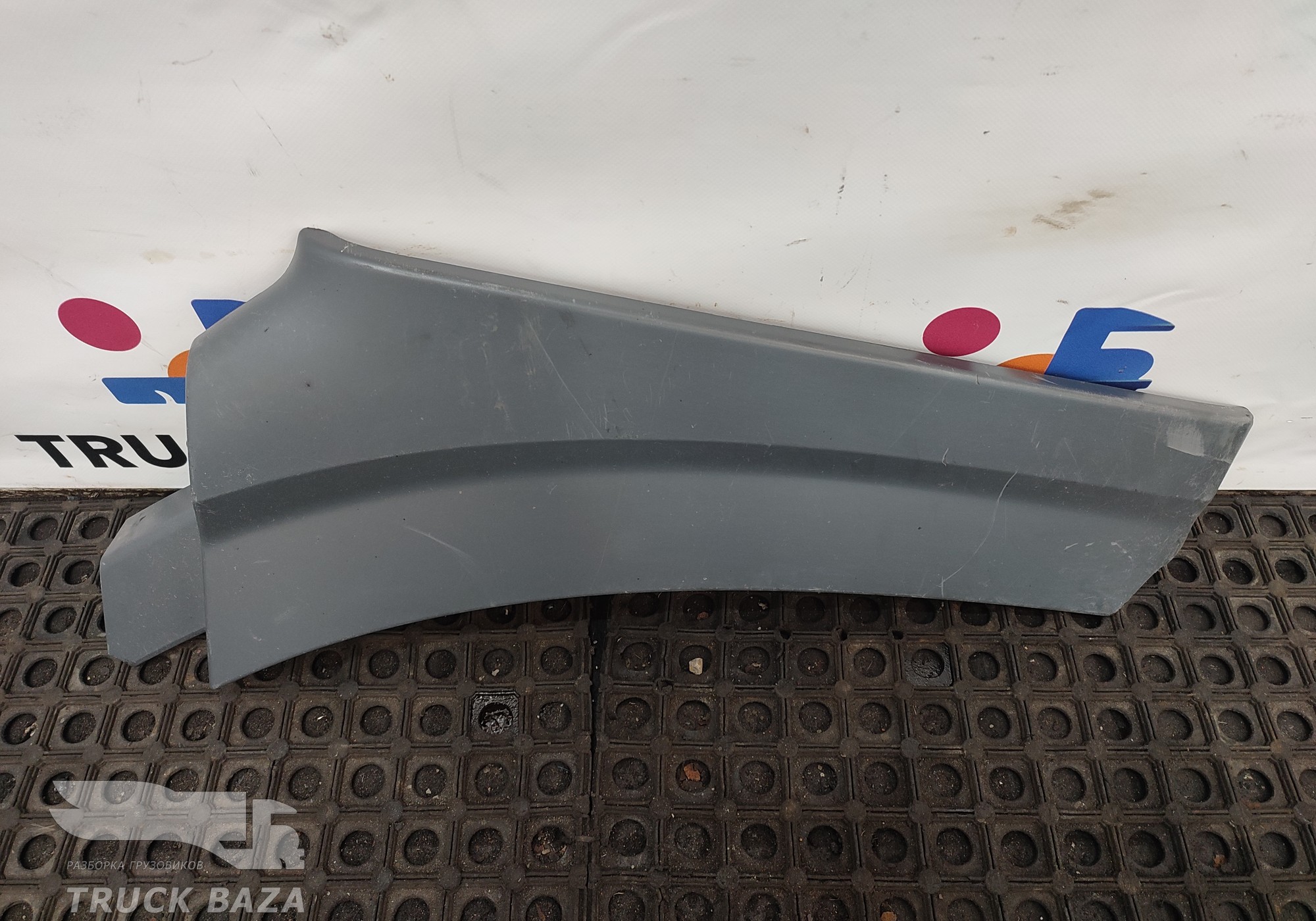 81612100873 Накладка на крыло левая для Man TGX TG3 (с 2020)
