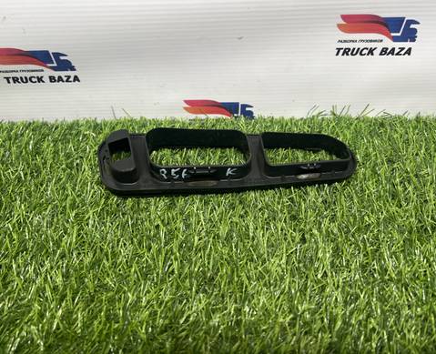 82703899 Накладка дефлектора левая для Renault T (с 2013)