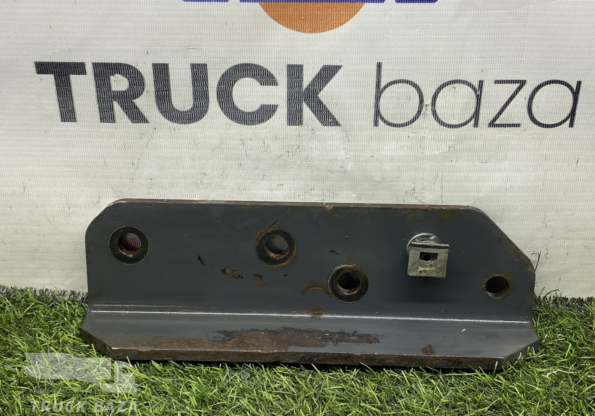 A9343120552 Уголок рамы правый