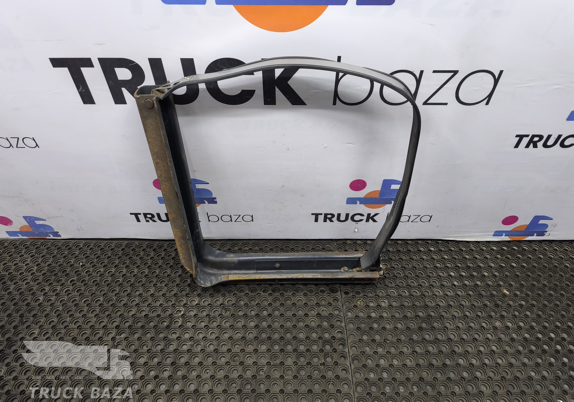 5801569270 Кронштейн топливного бака для Iveco Stralis II Hi-Way (с 2012)