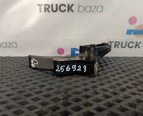DZ14251110075 Ручка открывания капота для Shacman X3000 (с 2014)
