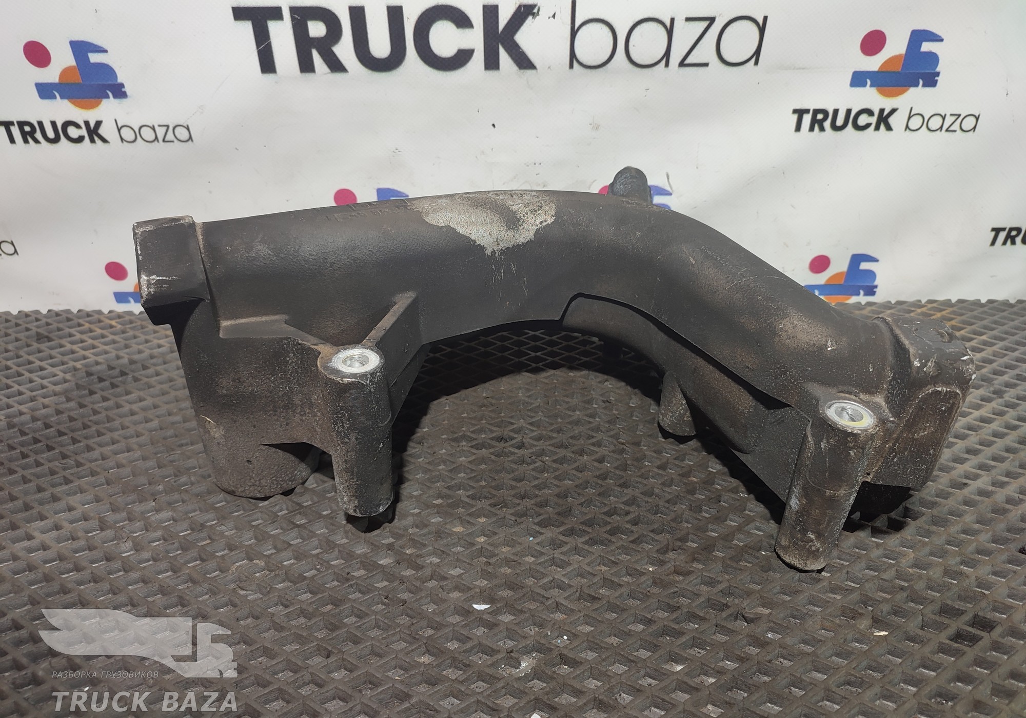 HC468K556BC Патрубок радиатора для Ford F-MAX (с 2018)