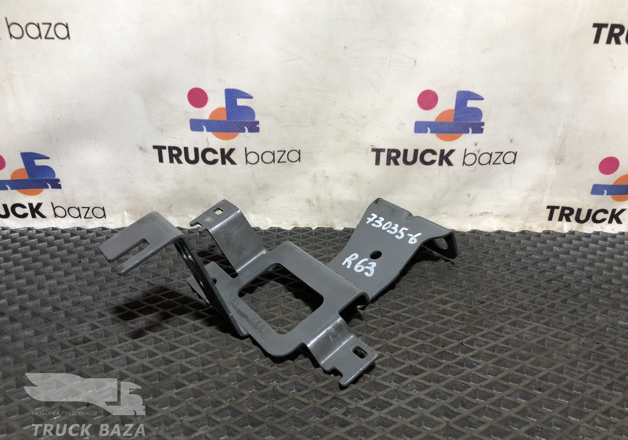 21422811 Кронштейн проводки для Renault T