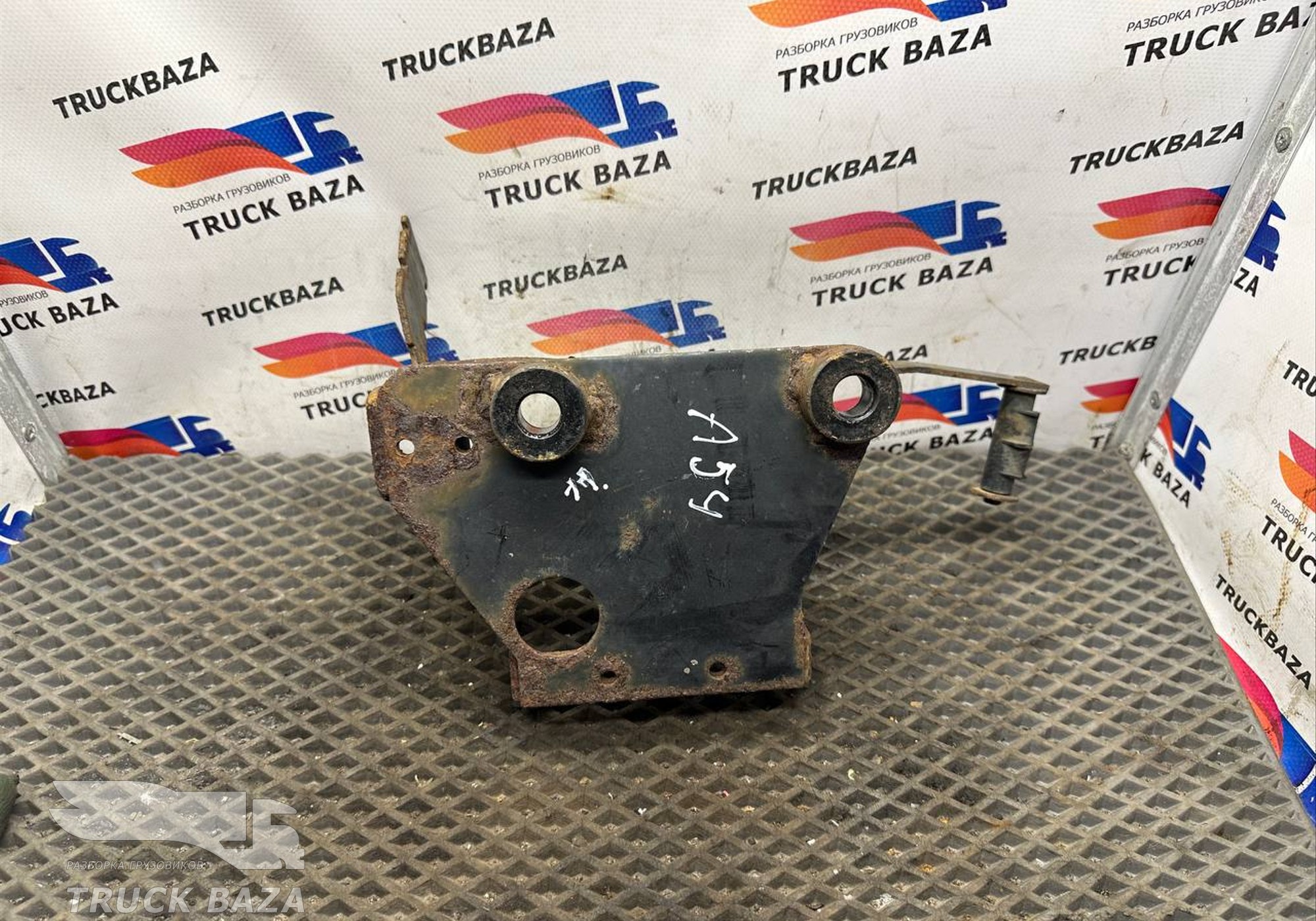 9305400673 Кронштейн проводки рамы для Mercedes-Benz Actros MP3 (с 2008)
