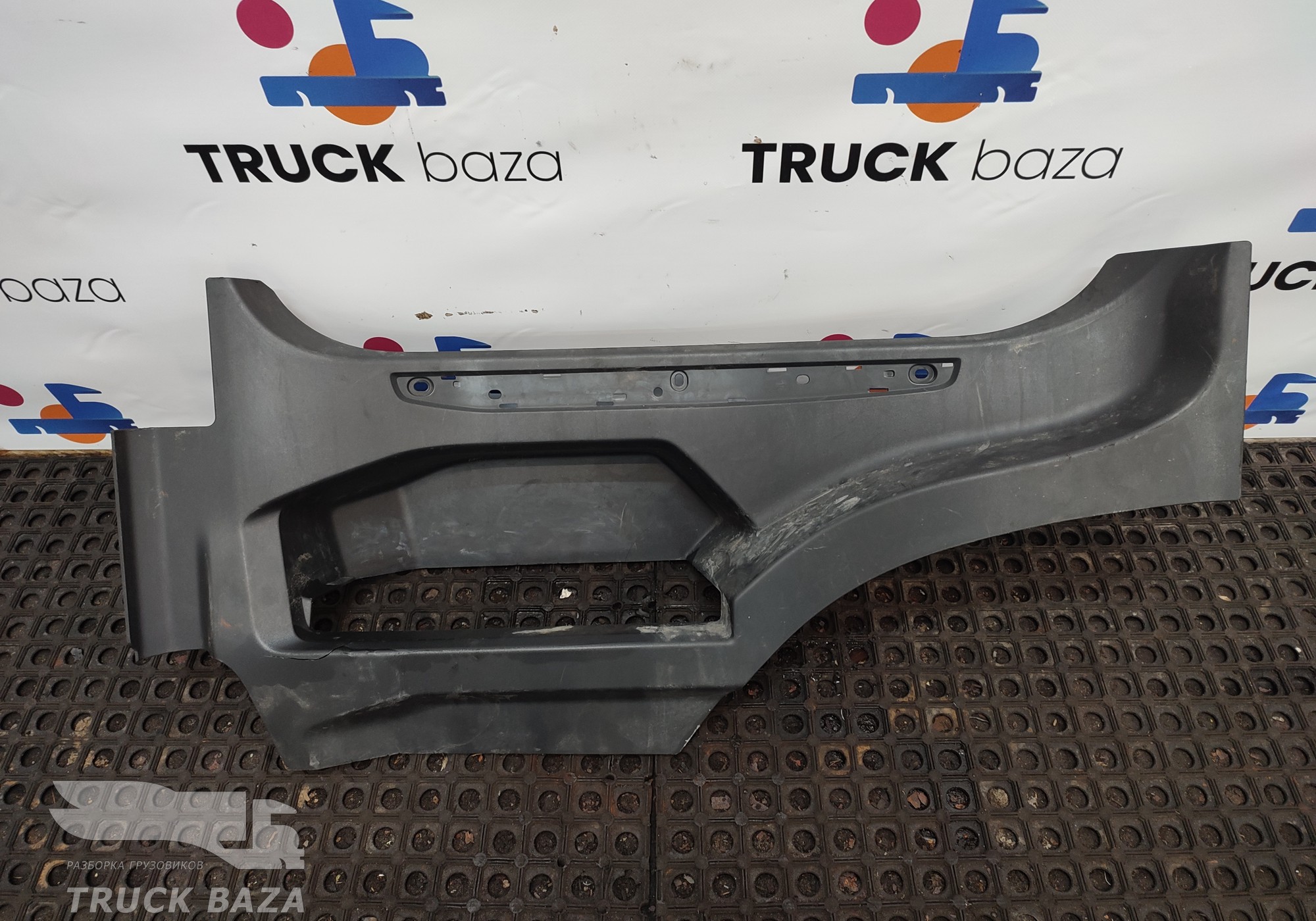 2418447 Корпус подножки левой для Scania 6-series R (с 2016)