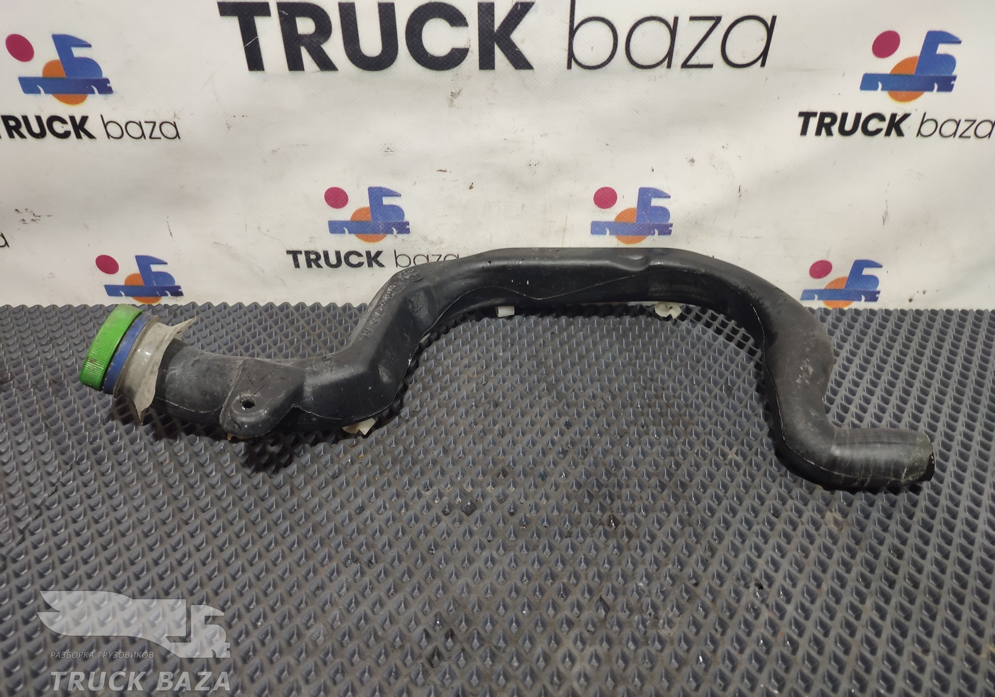 81264810078 Горловина бачка омывателя