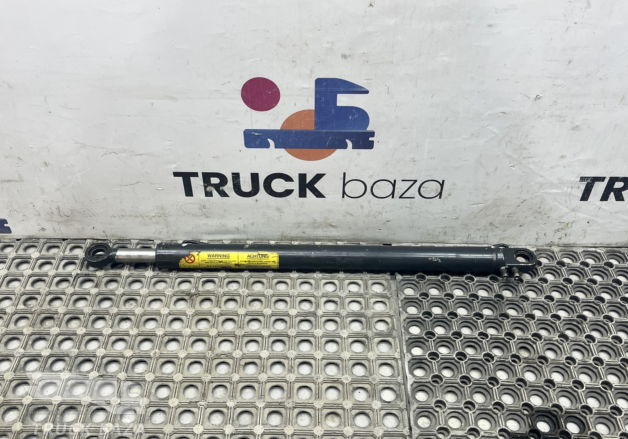 98427951 Цилиндр подъема кабины