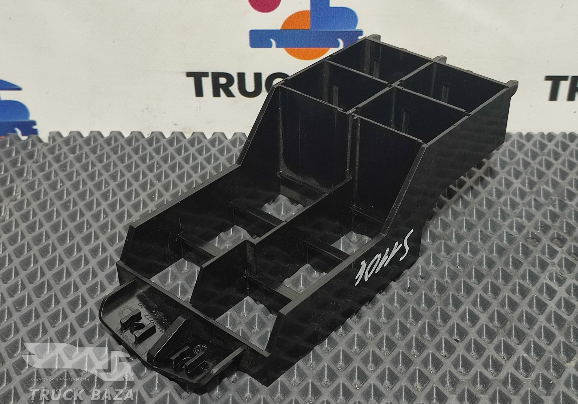 2130777 Кронштейн проводки для Scania 6-series