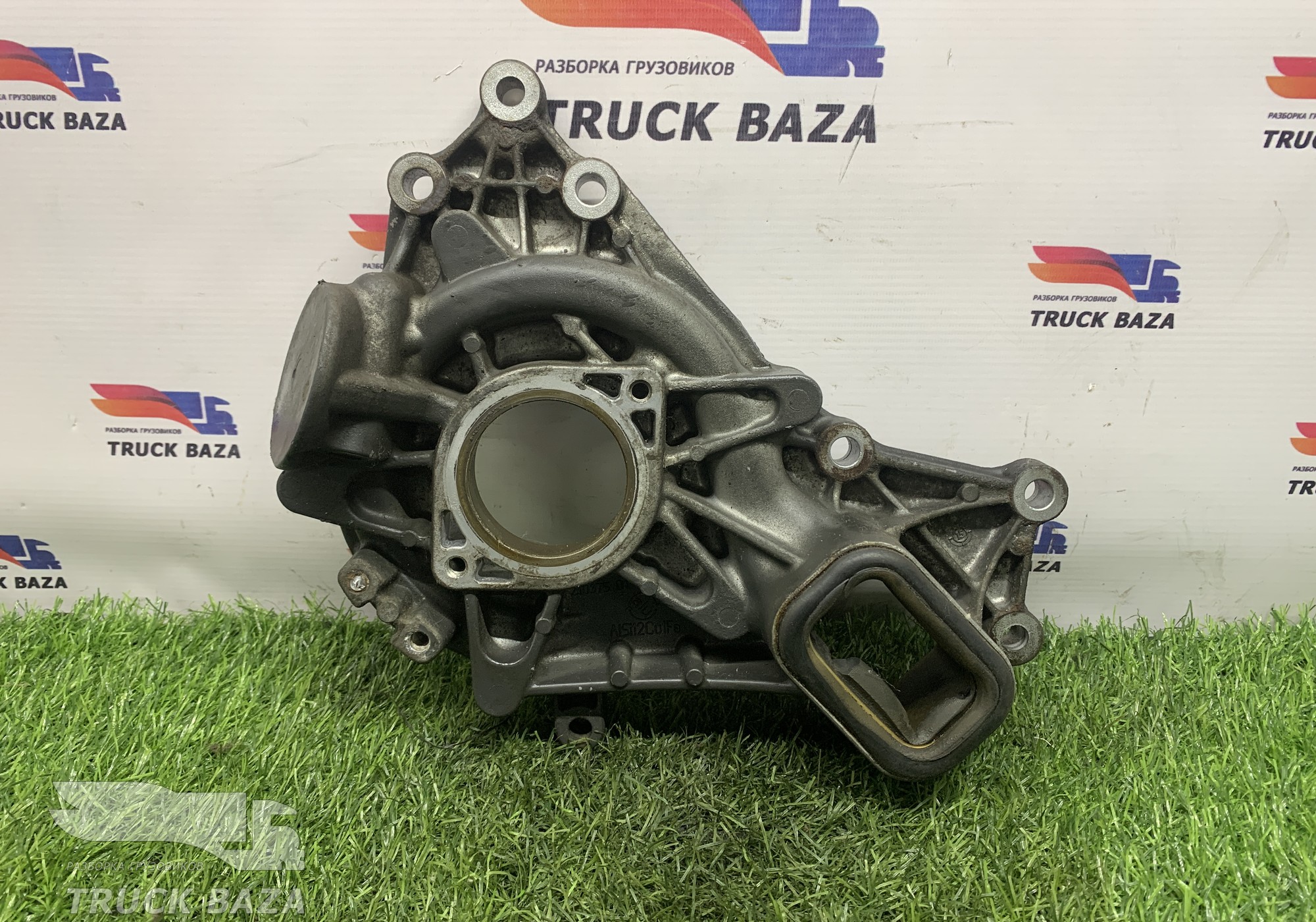 7421284318 Корпус водяного насоса