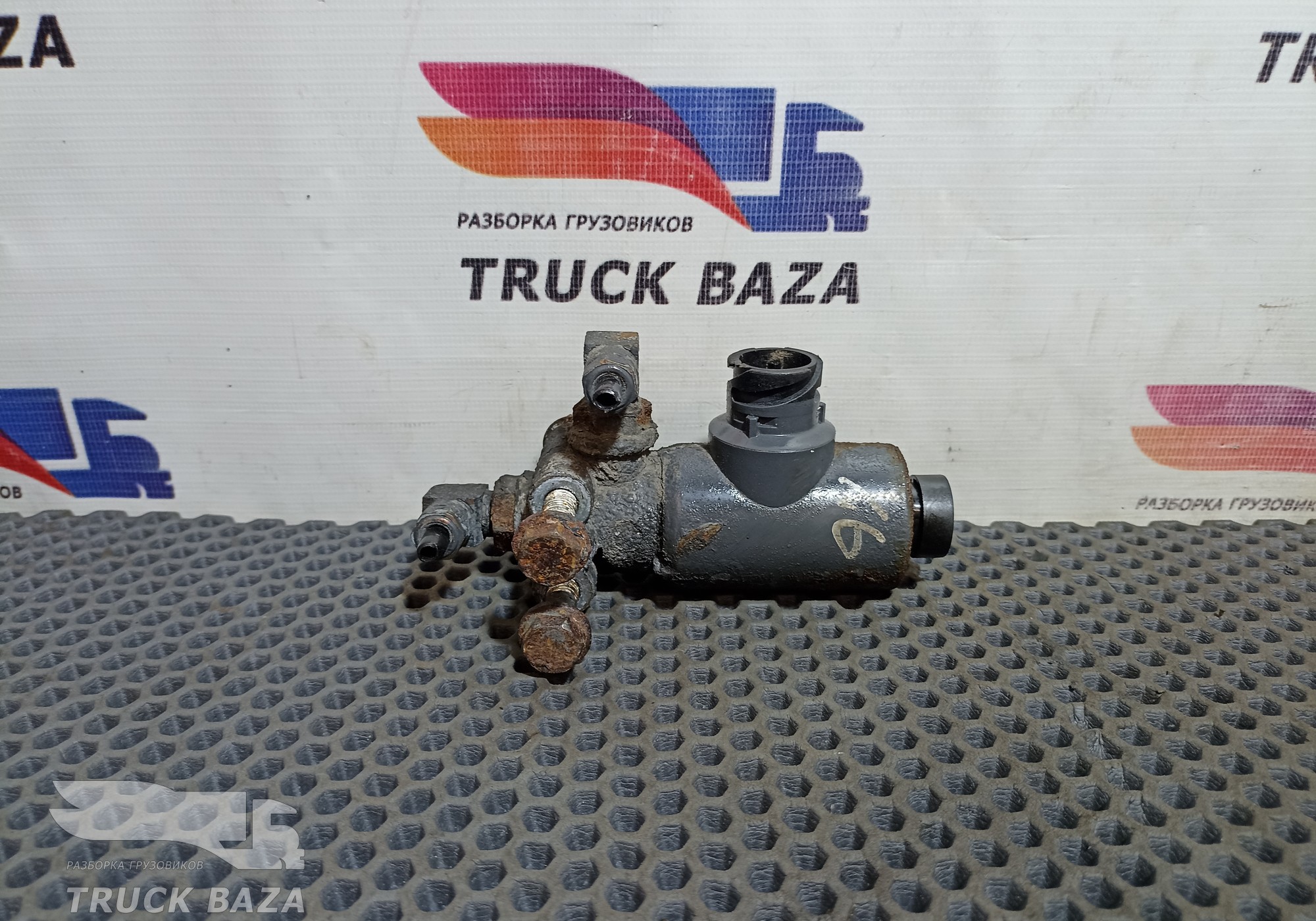 1330025 Клапан электромагнитный для Daf XF95