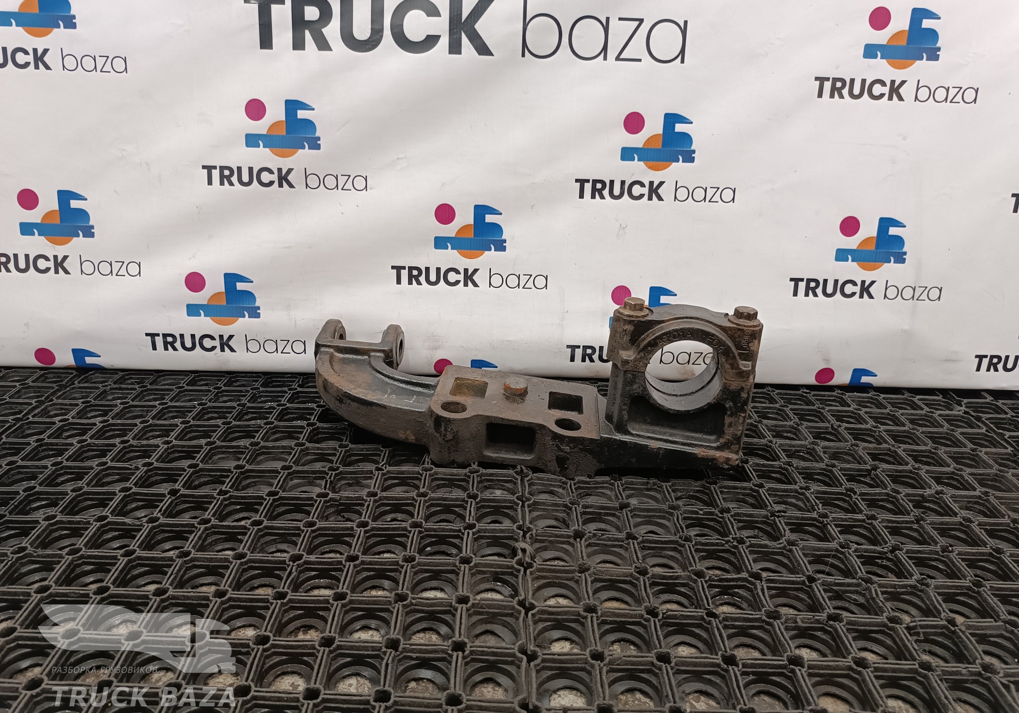 DC465B493AB Кронштейн стабилизатора переднего правый для Ford F-MAX (с 2018)