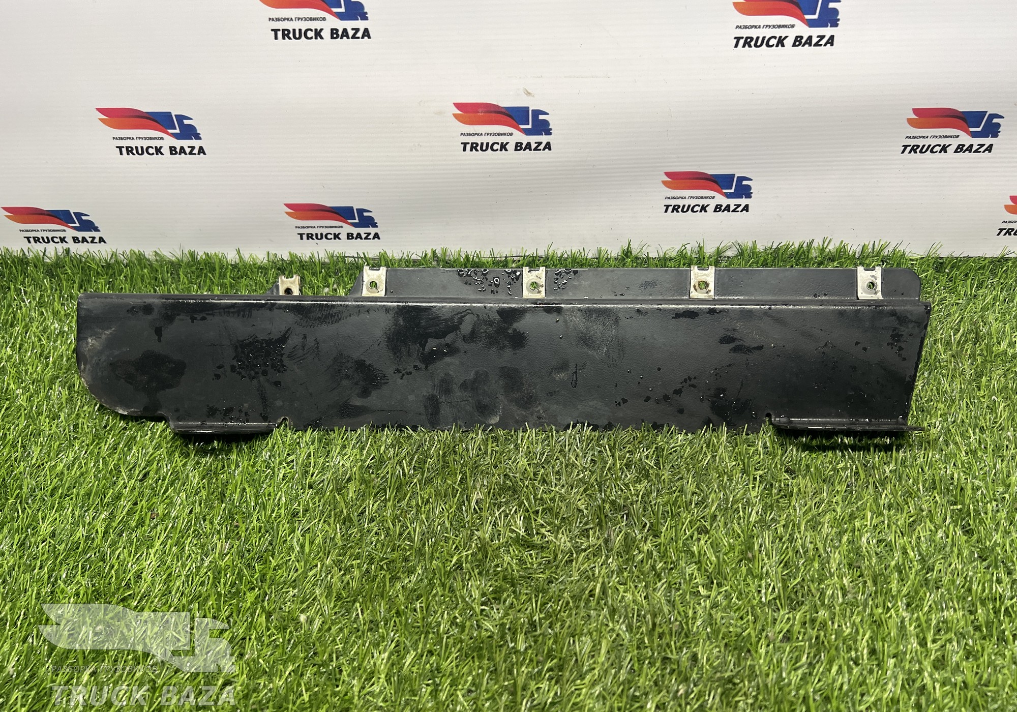 81153010114 Кронштейн трапа правый для Man TGS II (с 2012)