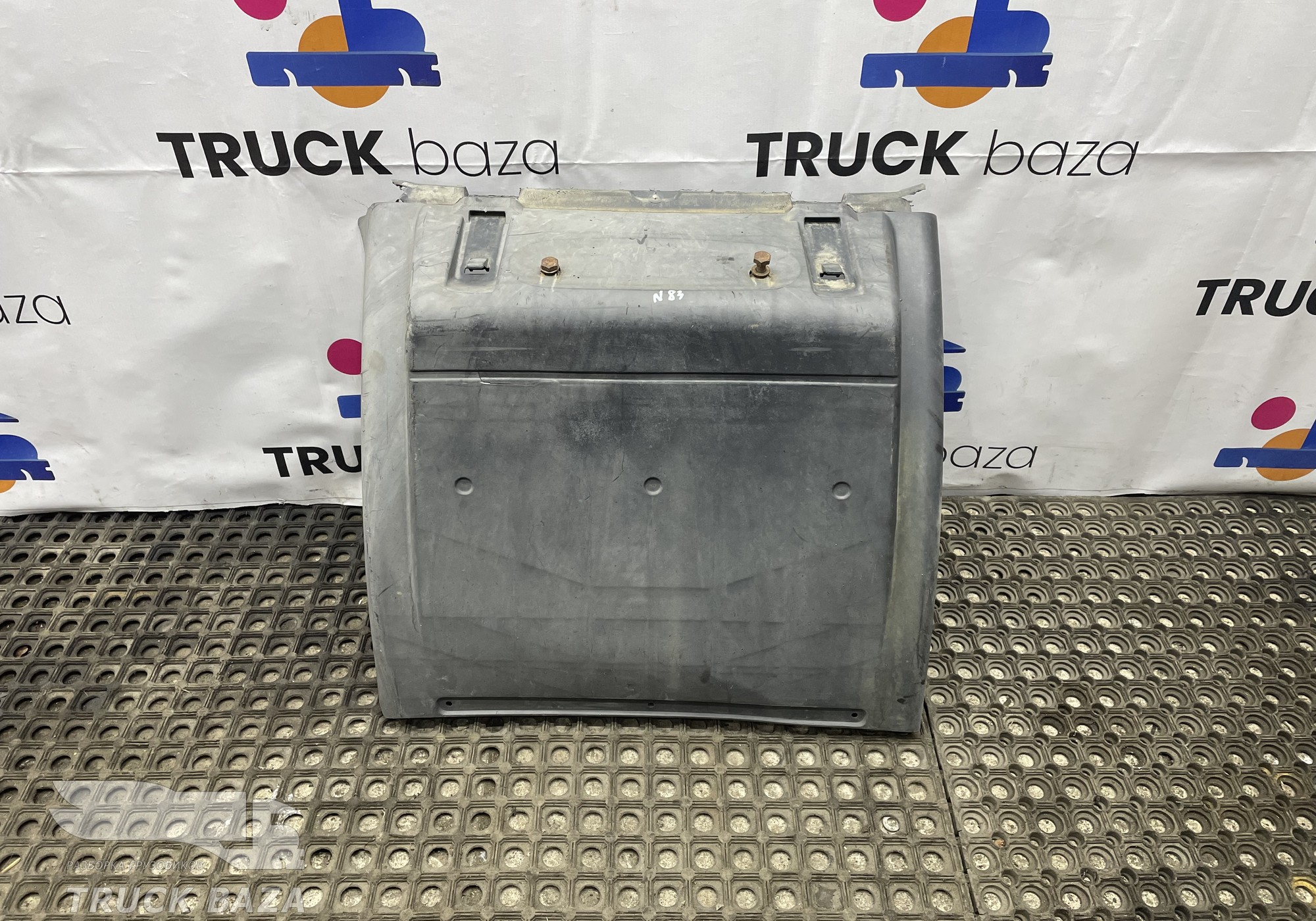 81664106599 Крыло заднее передняя часть