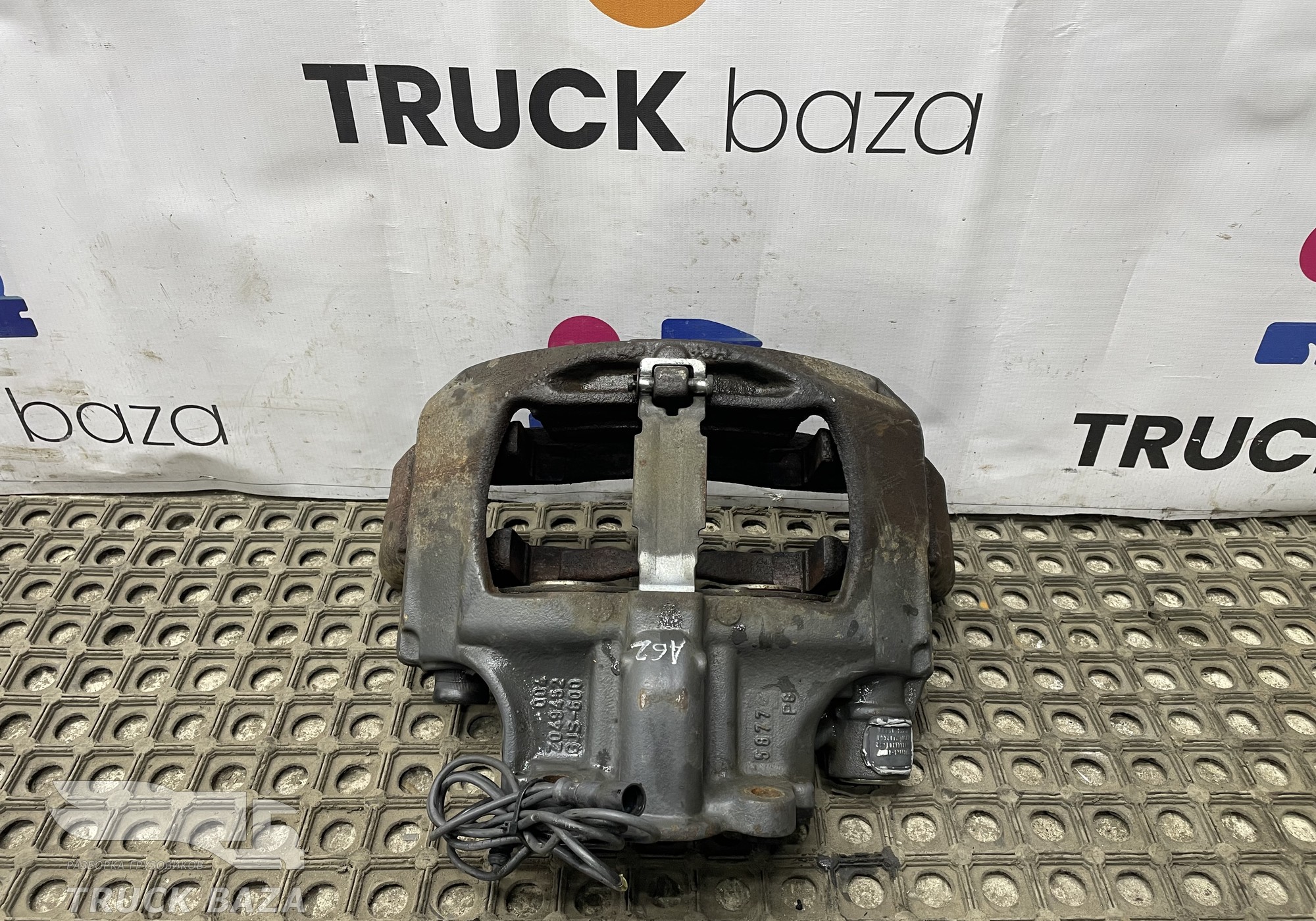 A9444201002 Суппорт задний левый