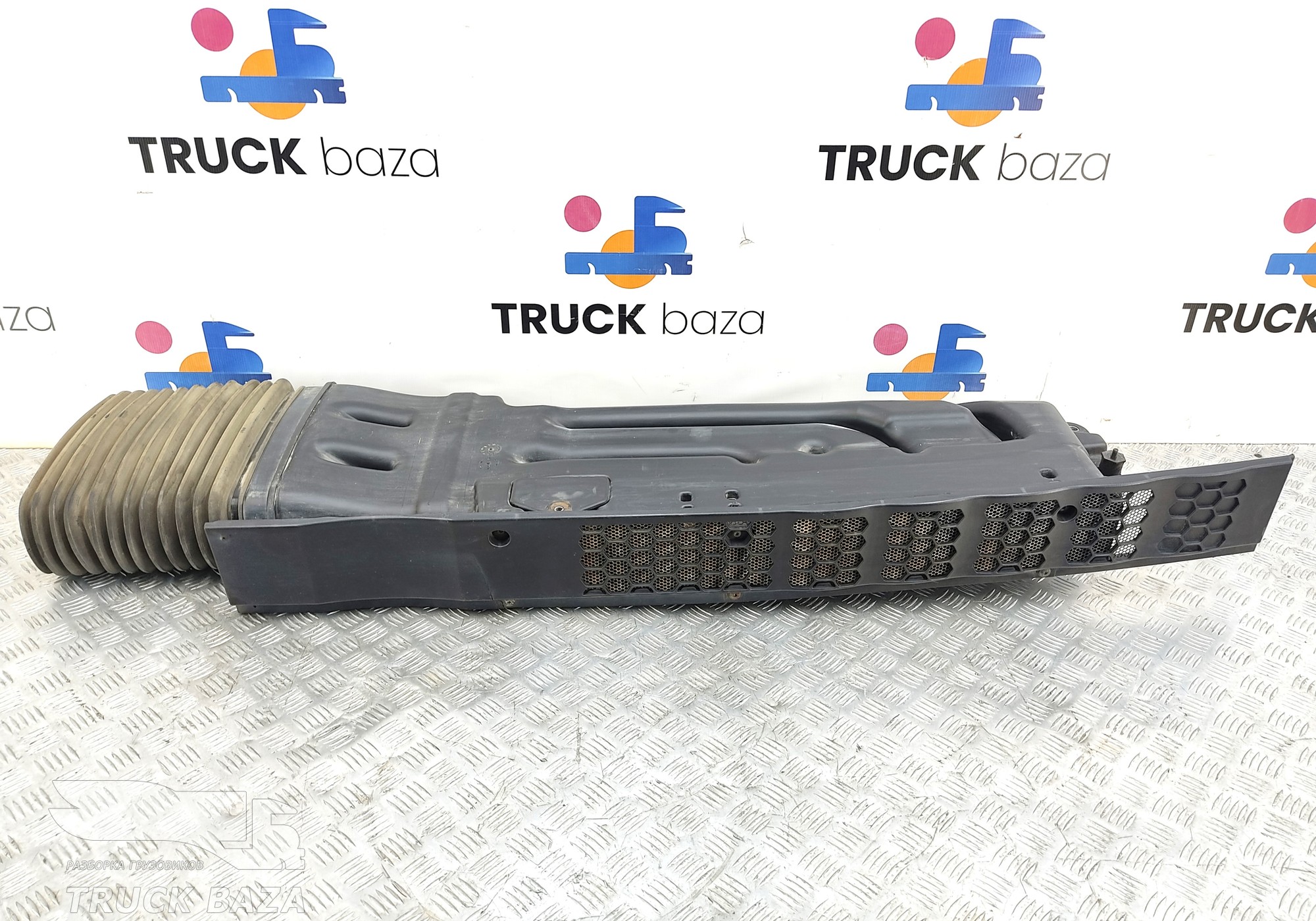 81082010582 Воздухозаборник для Man TGM III (с 2013)