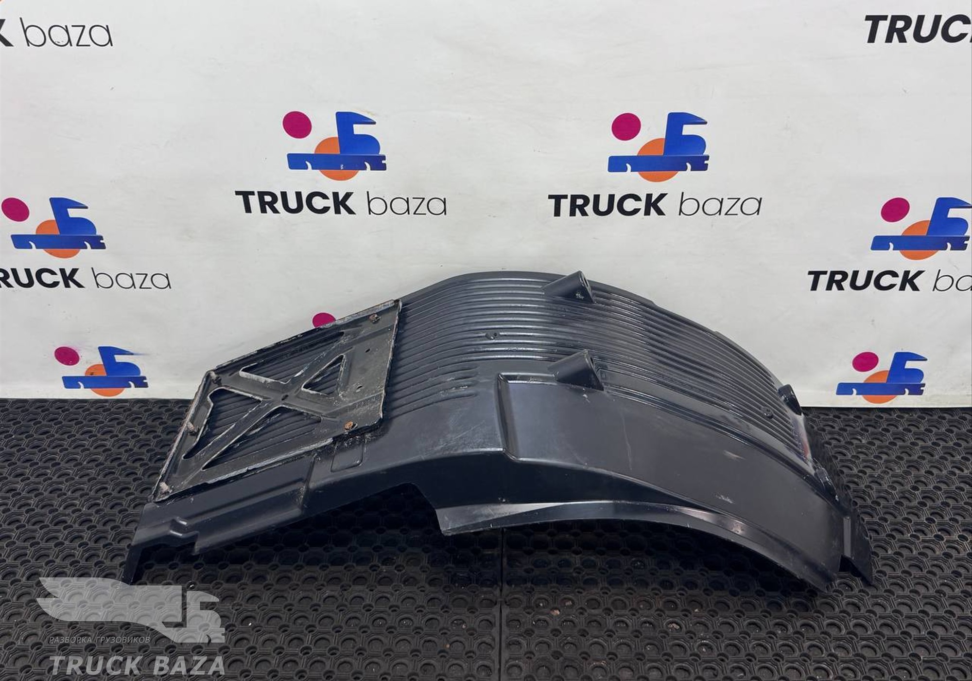 82141524 Крыло переднее правое для Volvo FH 4 (с 2012)