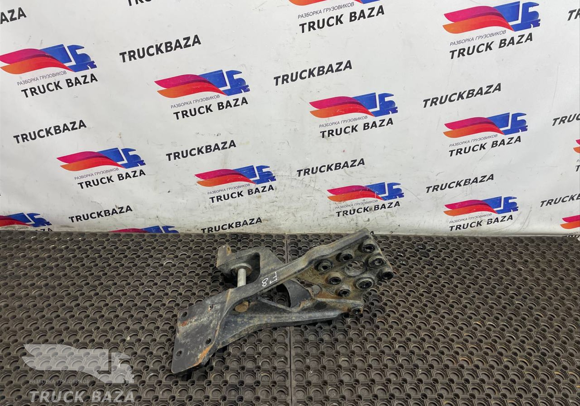 JC465341AA Кронштейн передней рессоры левый для Ford F-MAX (с 2018)