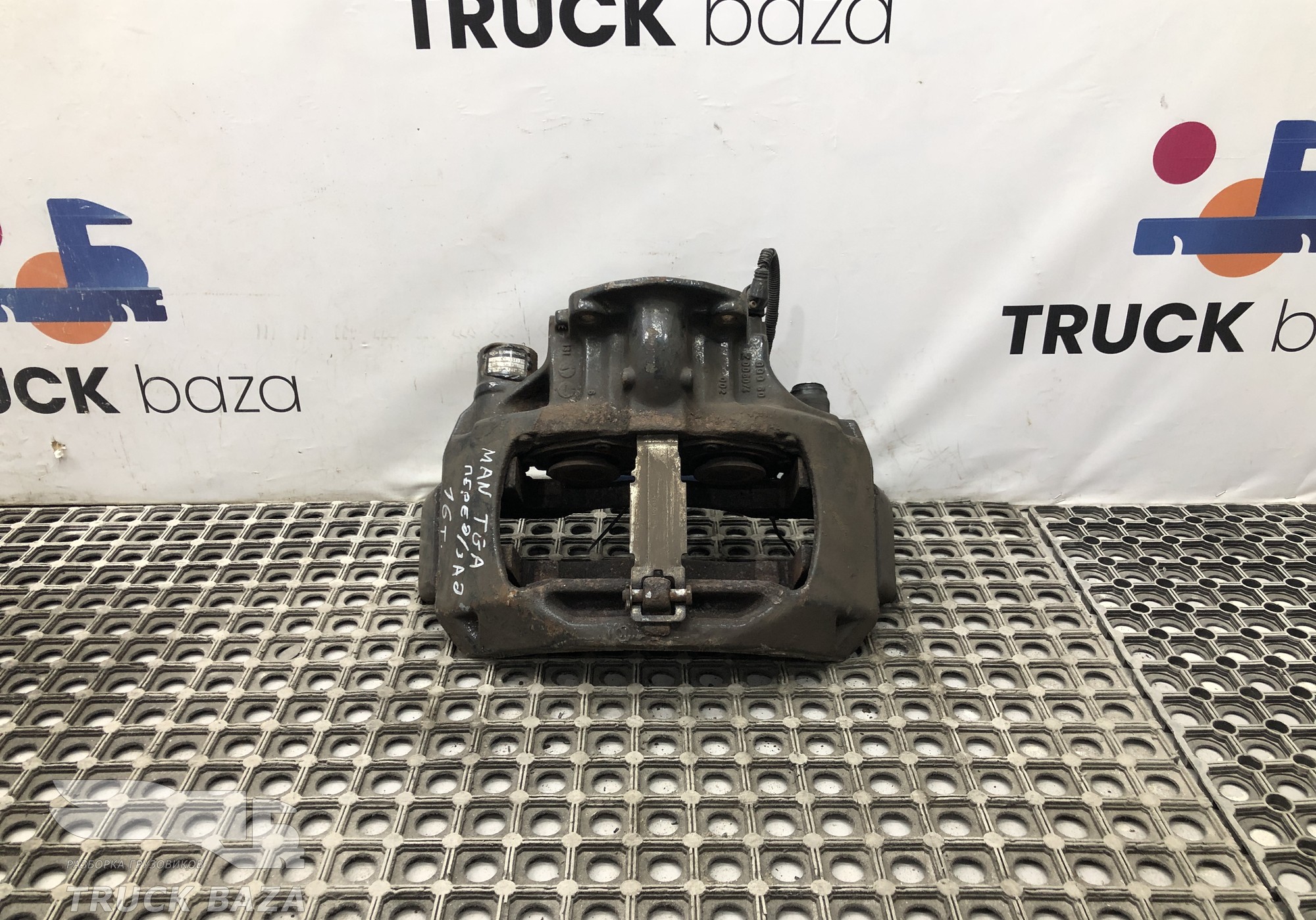 81508046375 Суппорт передний правый / задний левый для Man TGX