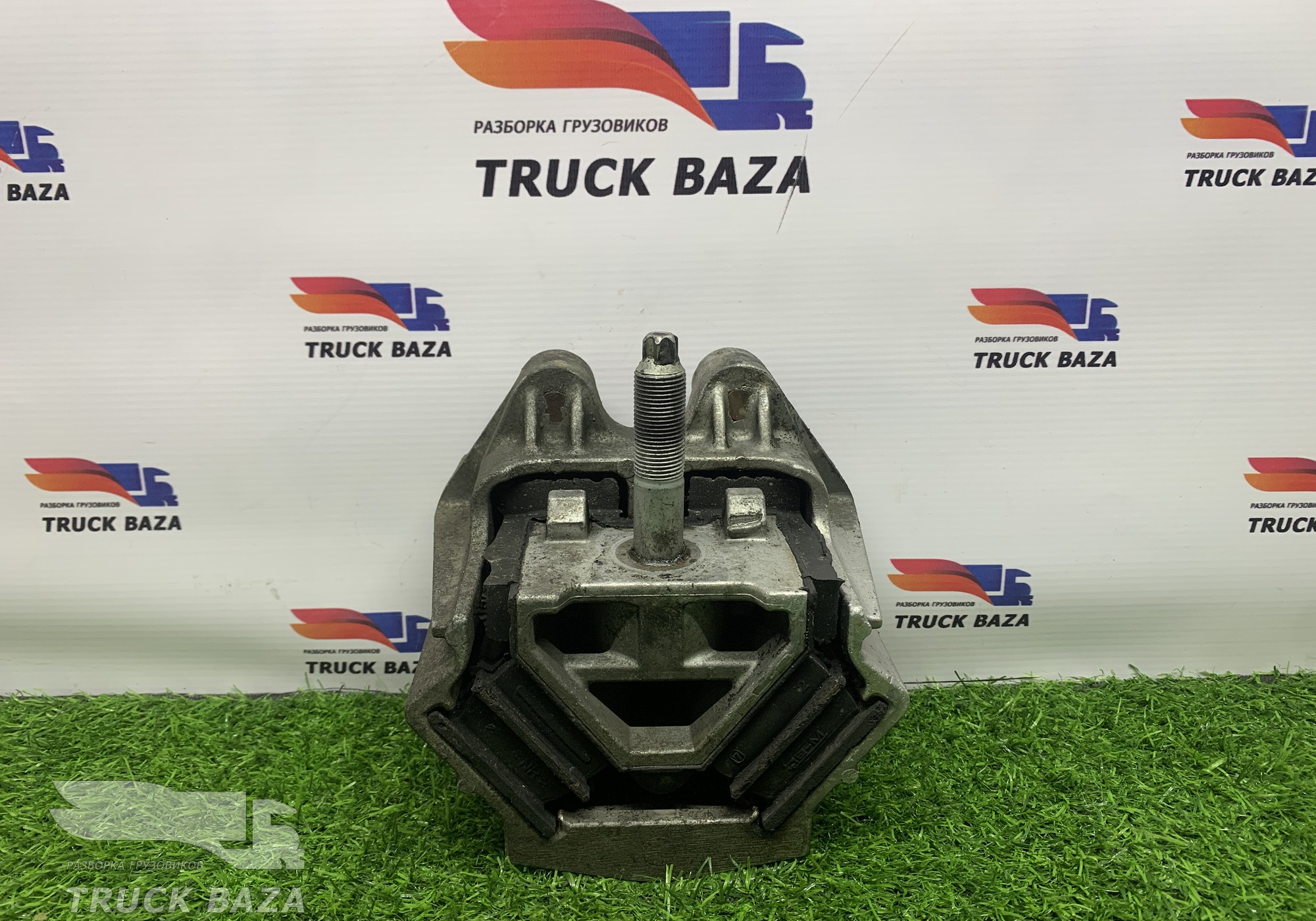 81962100571 Подушка двигателя передняя