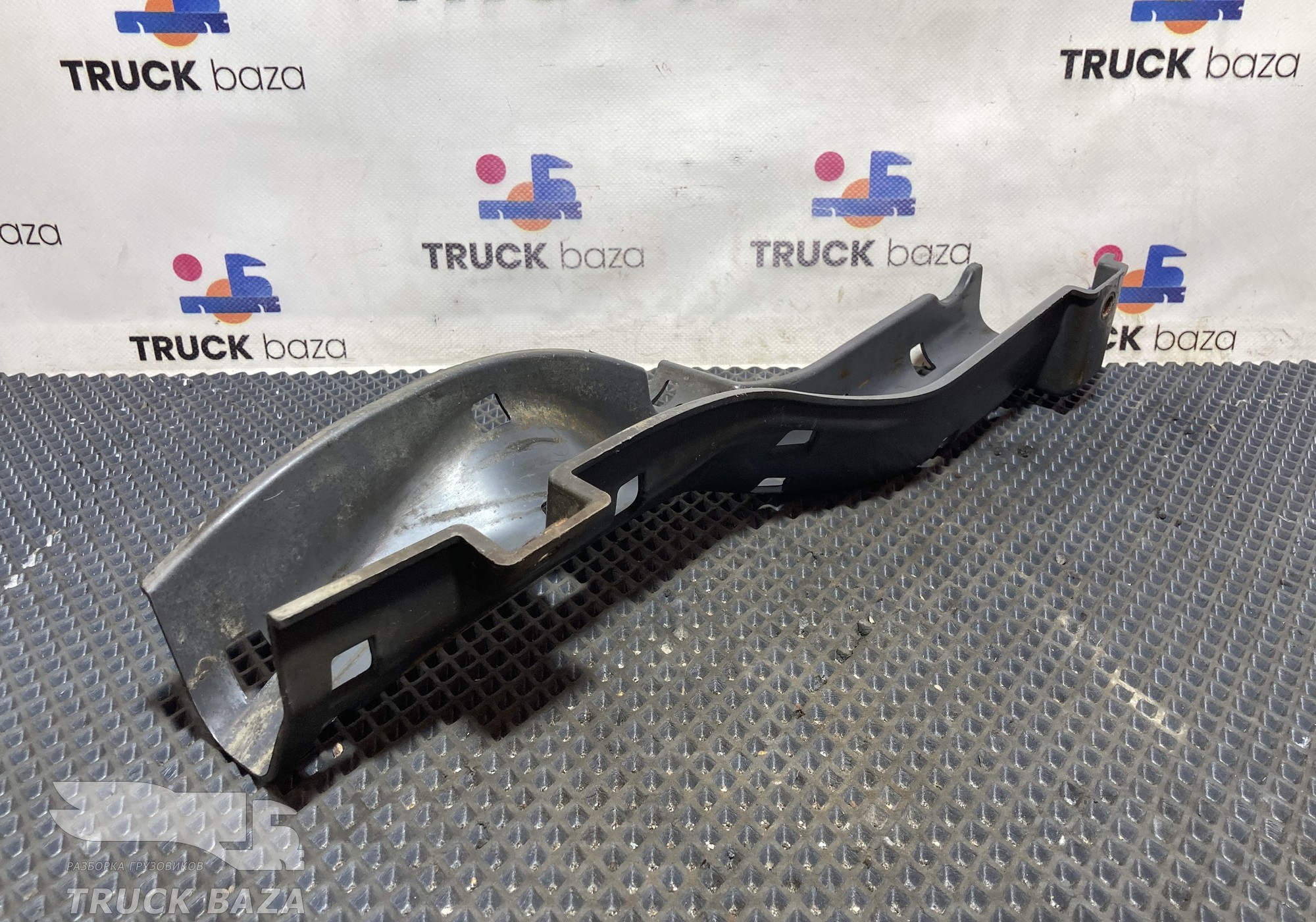 1780506 Кронштейн проводки