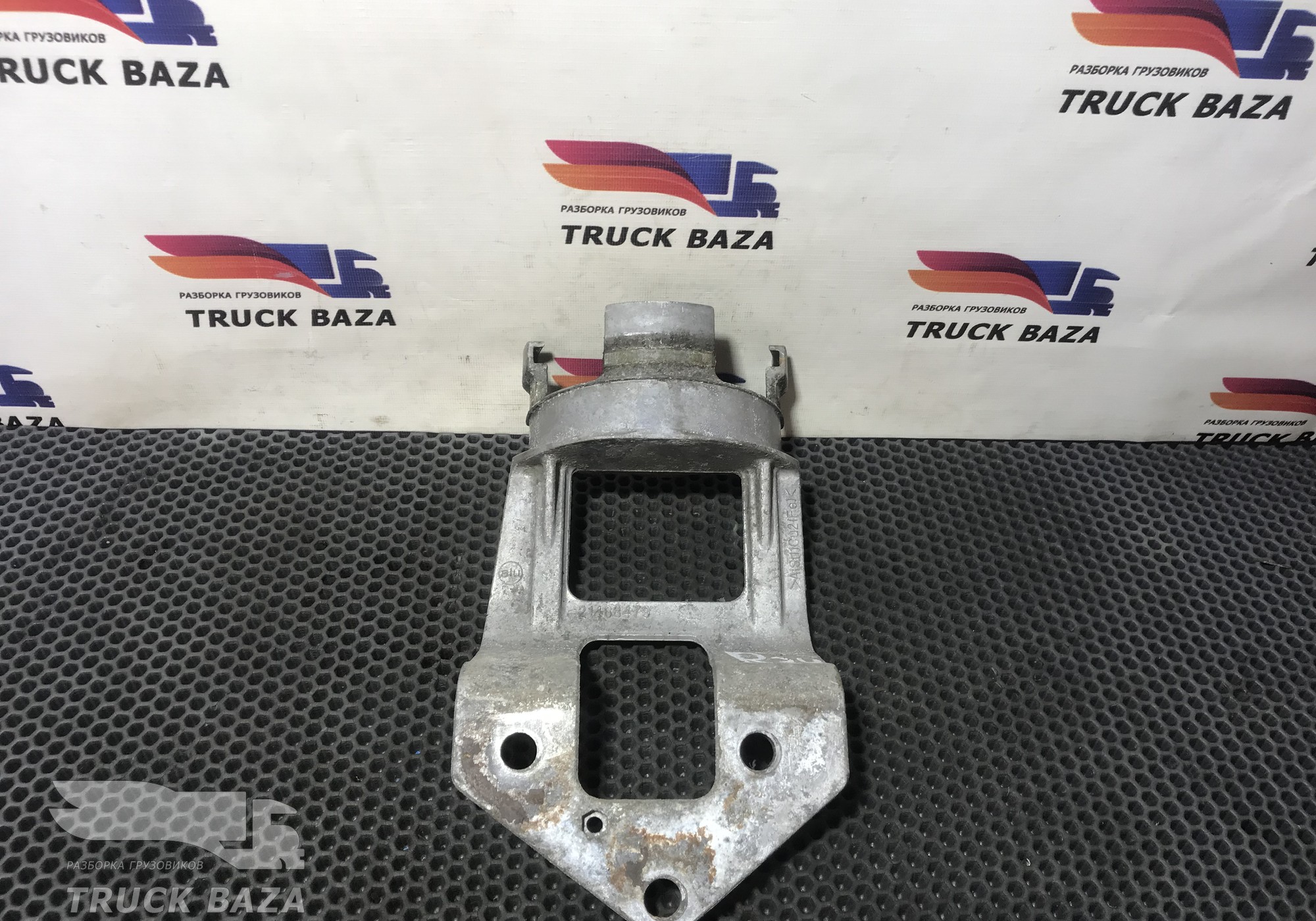 21468479 Кронштейн бачка ГУРа для Volvo FM III (с 2013)